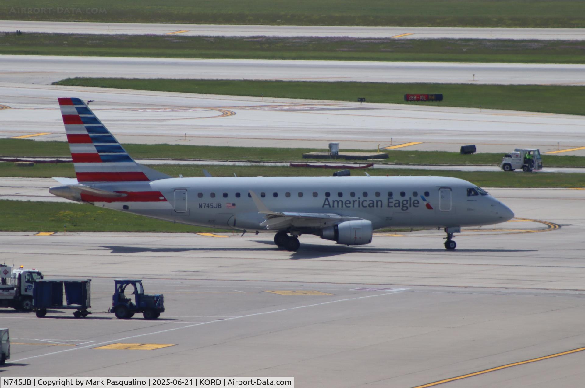 N745JB, 2005 Embraer 170SE (ERJ-170-100SE) C/N 17000071, ERJ-170-100SE
