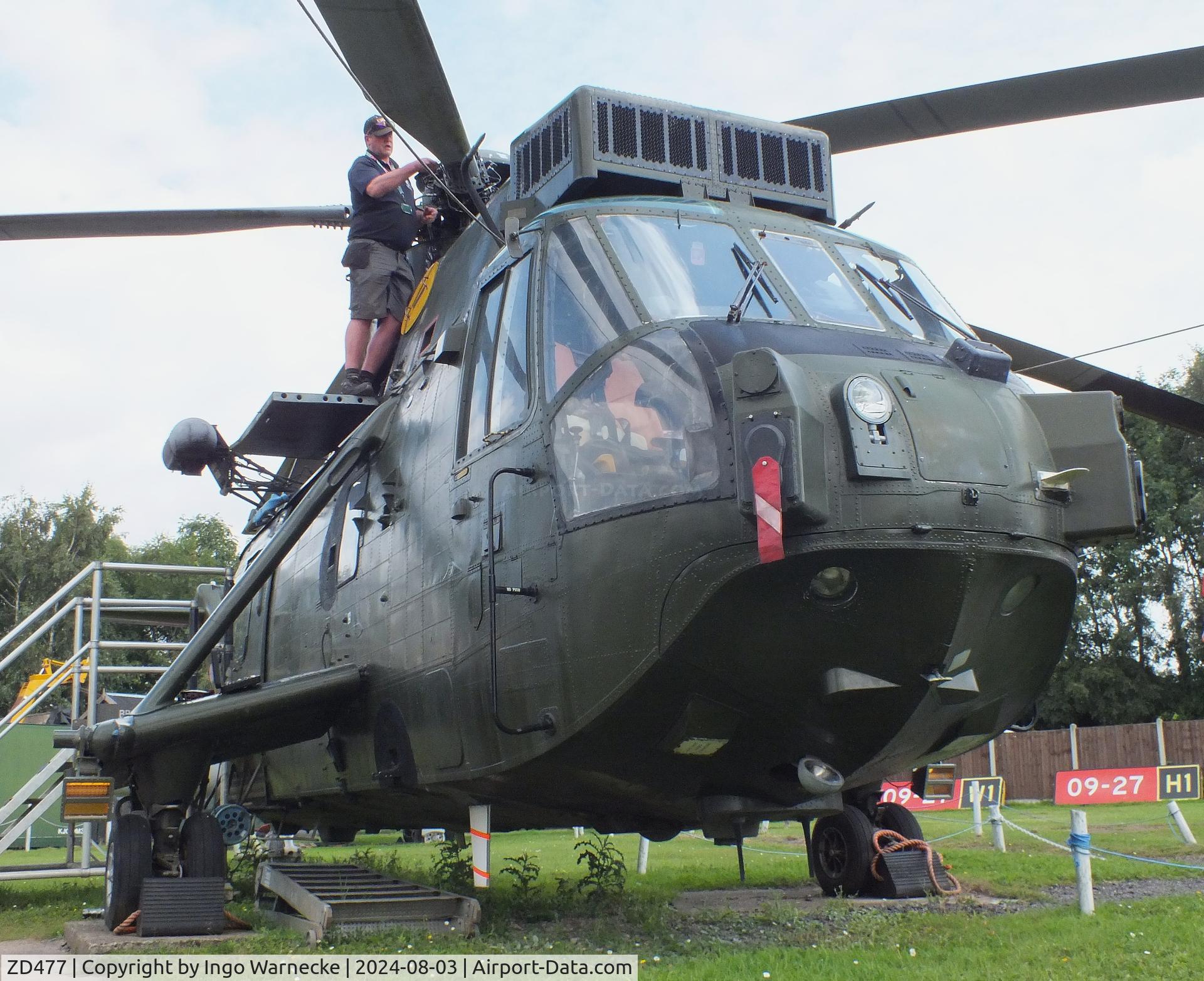 ZD477, 1984 Westland Sea King HC.4 C/N WA932, Westland Sea King HC4 / Commando at the East Midlands Aeropark, Castle Donington