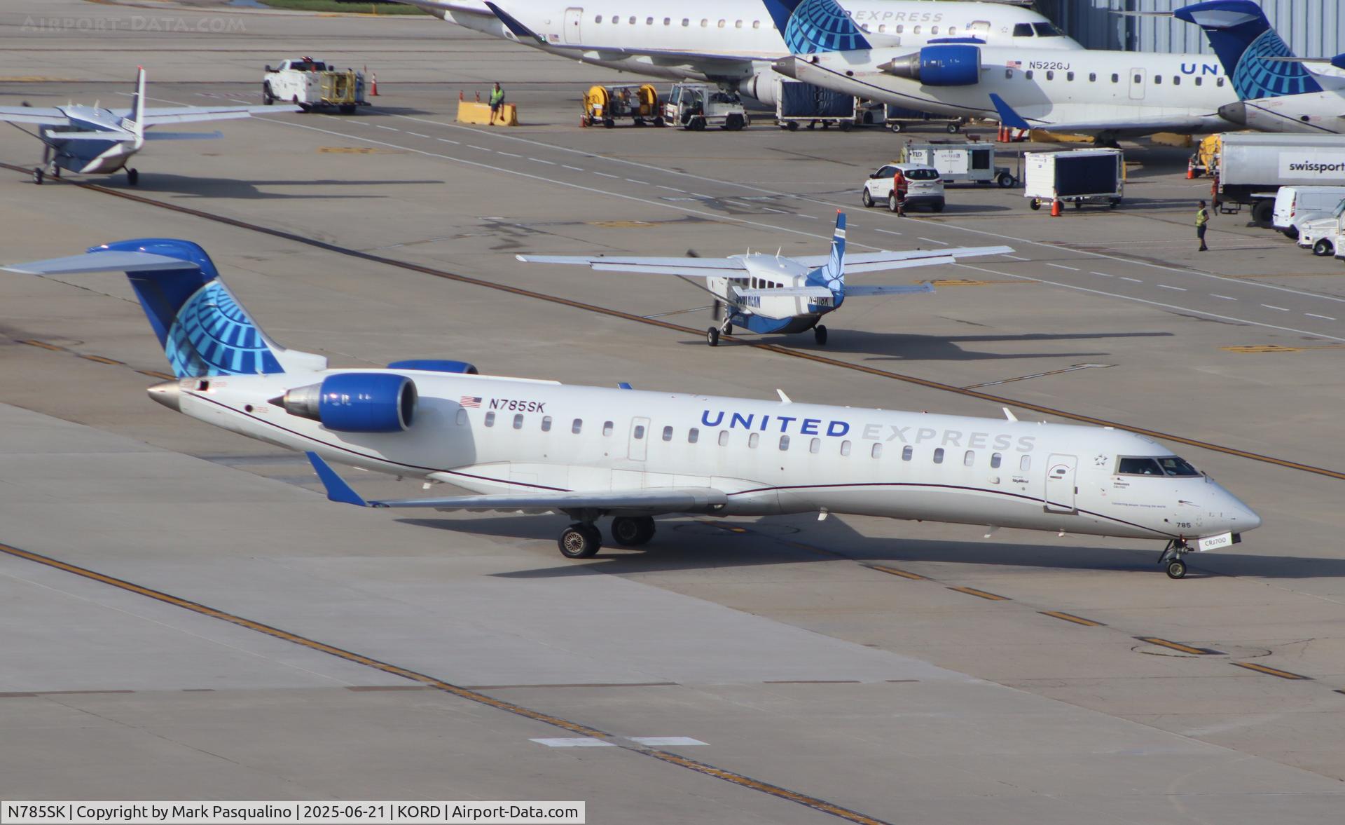 N785SK, 2009 Bombardier CRJ-700 (CL-600-2C10) Regional Jet C/N 10285, CL-600-2C10