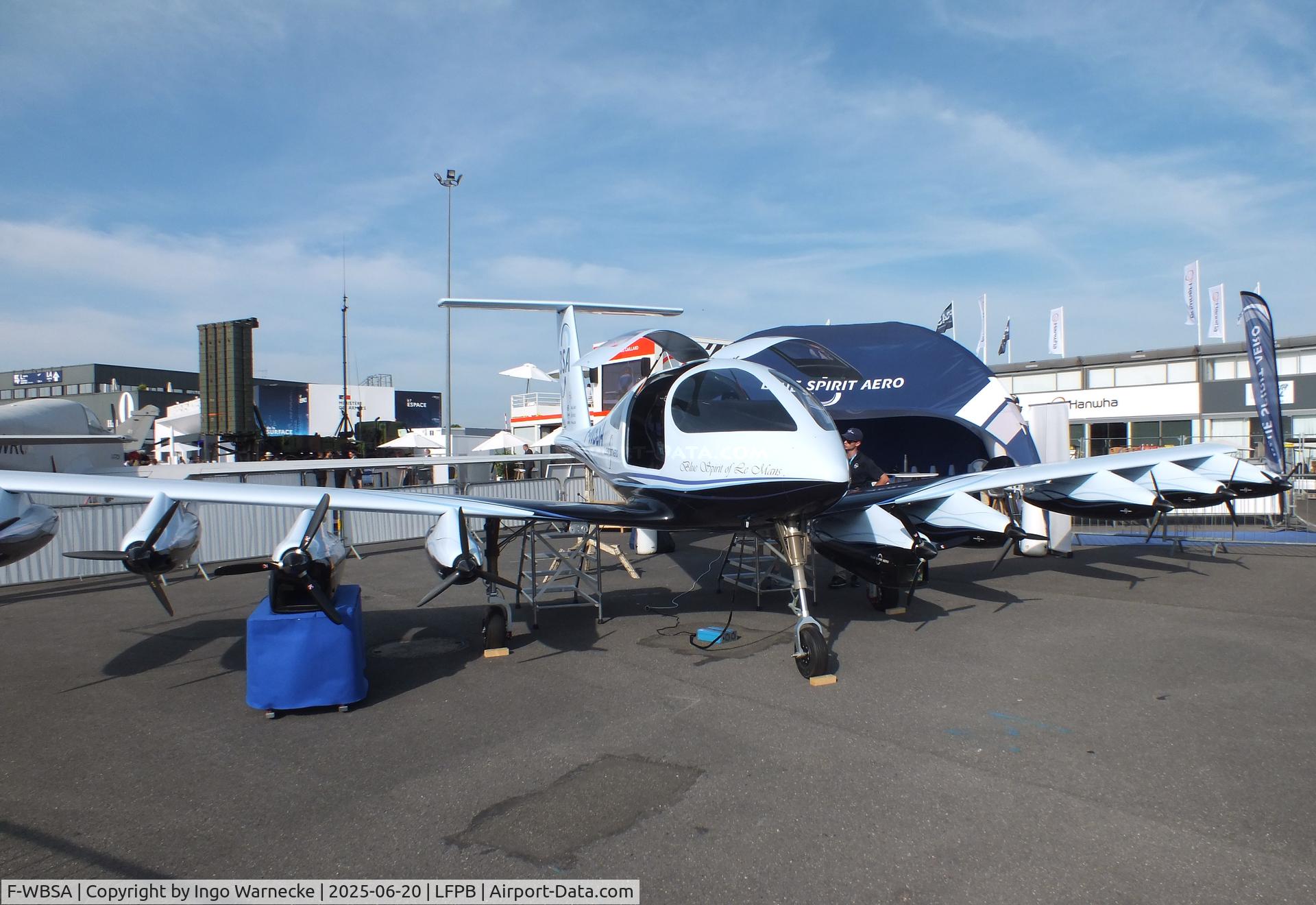 F-WBSA, 2025 Blue Spirit Aero Dragonfly 4S C/N 01, Blue Spirit Aero Dragonfly 4S with 12 electric motors (first flight planned for 2025) at the Aerosalon 2025, Paris