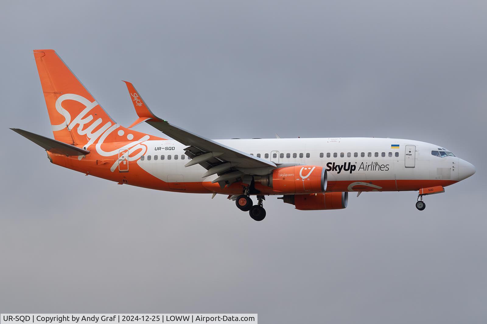UR-SQD, 2002 Boeing 737-73V C/N 32413, Skyup Airlines 737-700