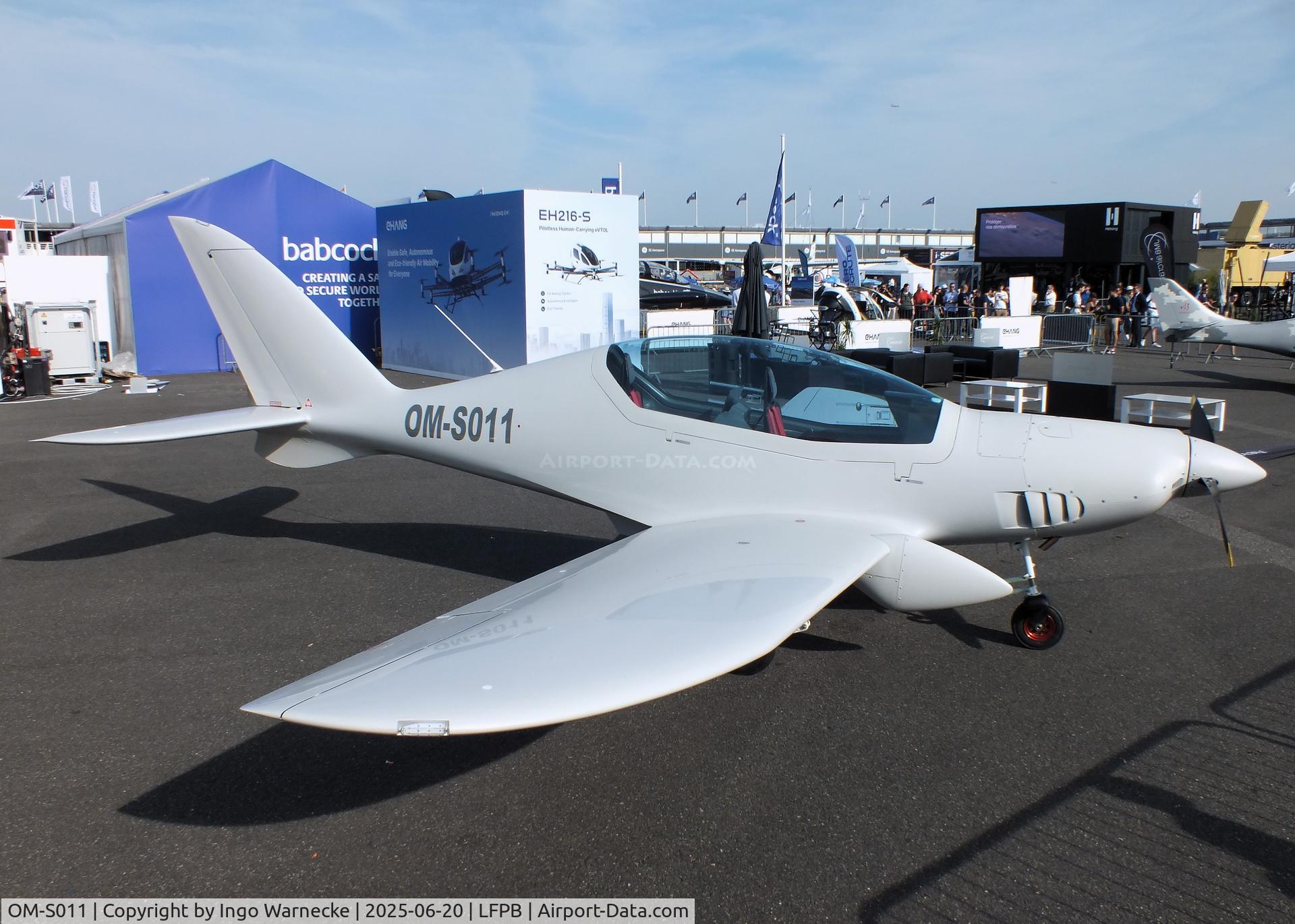 OM-S011, Shark Aero Shark 600 U1 C/N not found_OM-S011, Shark Aero Shark 600 U1 (possibly EW/Anti-UAV aircraft) at the Aerosalon 2025, Paris