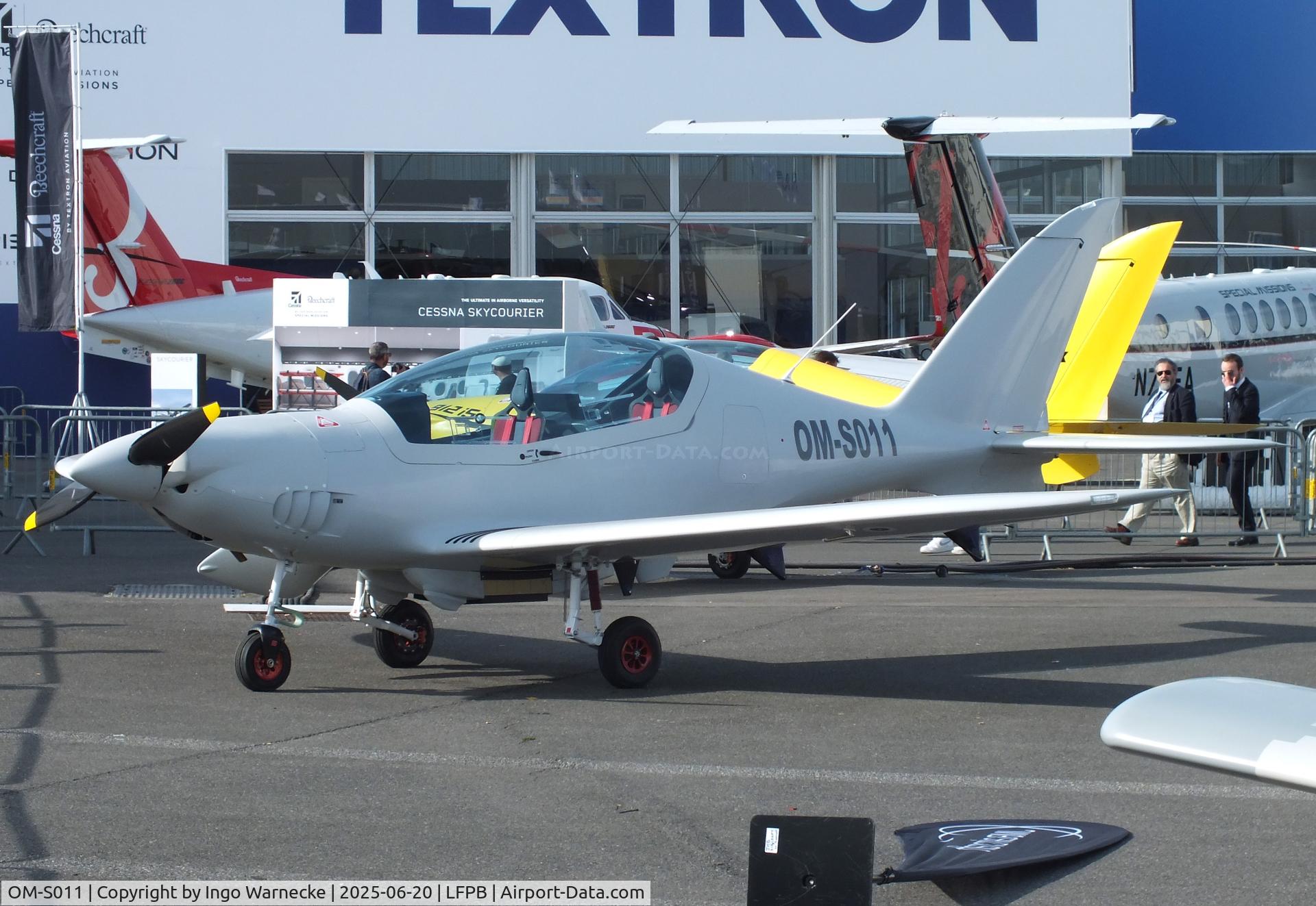 OM-S011, Shark Aero Shark 600 U1 C/N not found_OM-S011, Shark Aero Shark 600 U1 (possibly EW/Anti-UAV aircraft) at the Aerosalon 2025, Paris