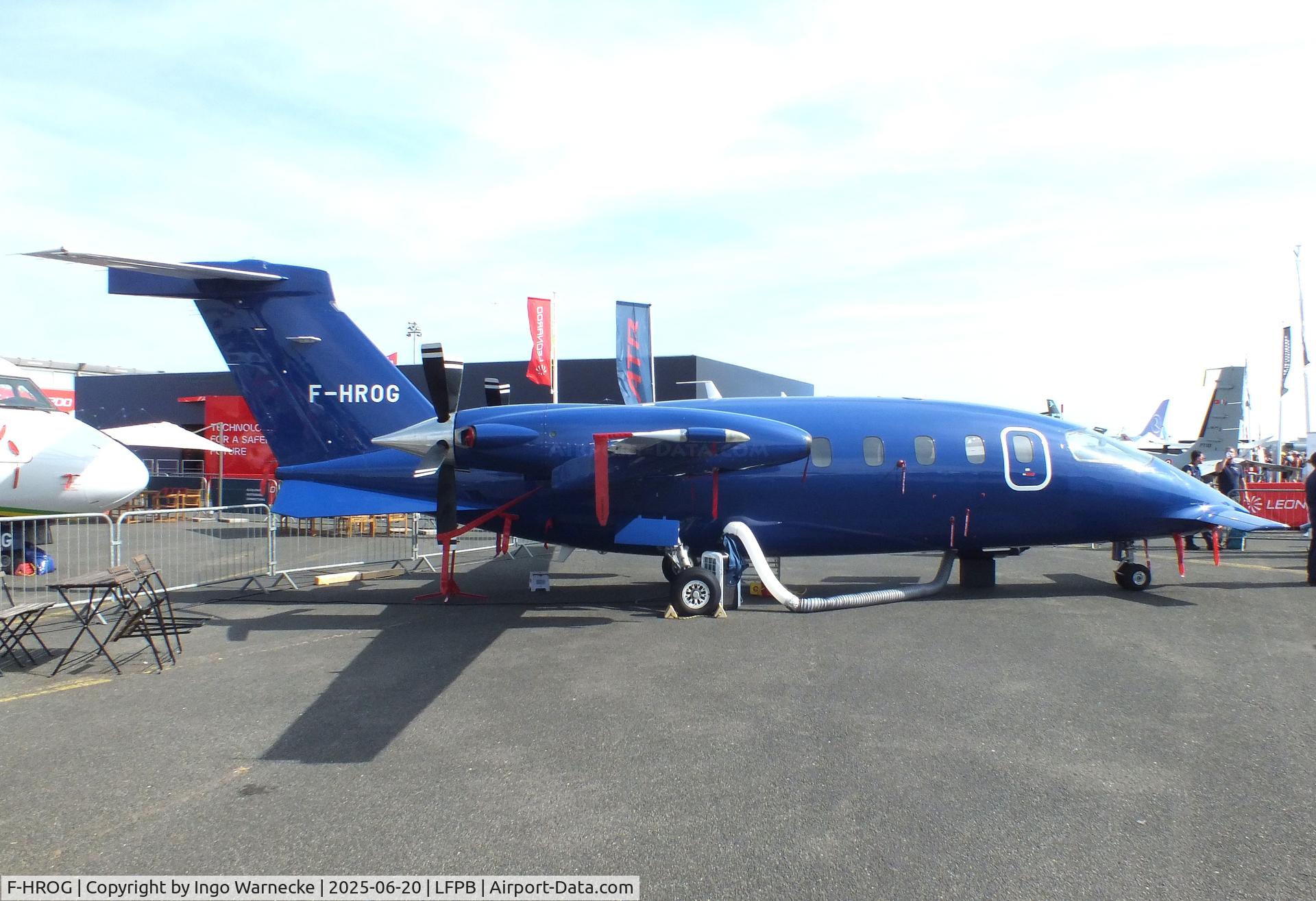 F-HROG, 2007 Piaggio P-180 Avanti C/N 1133, Piaggio P.180 Avanti at the Aerosalon 2025, Paris
