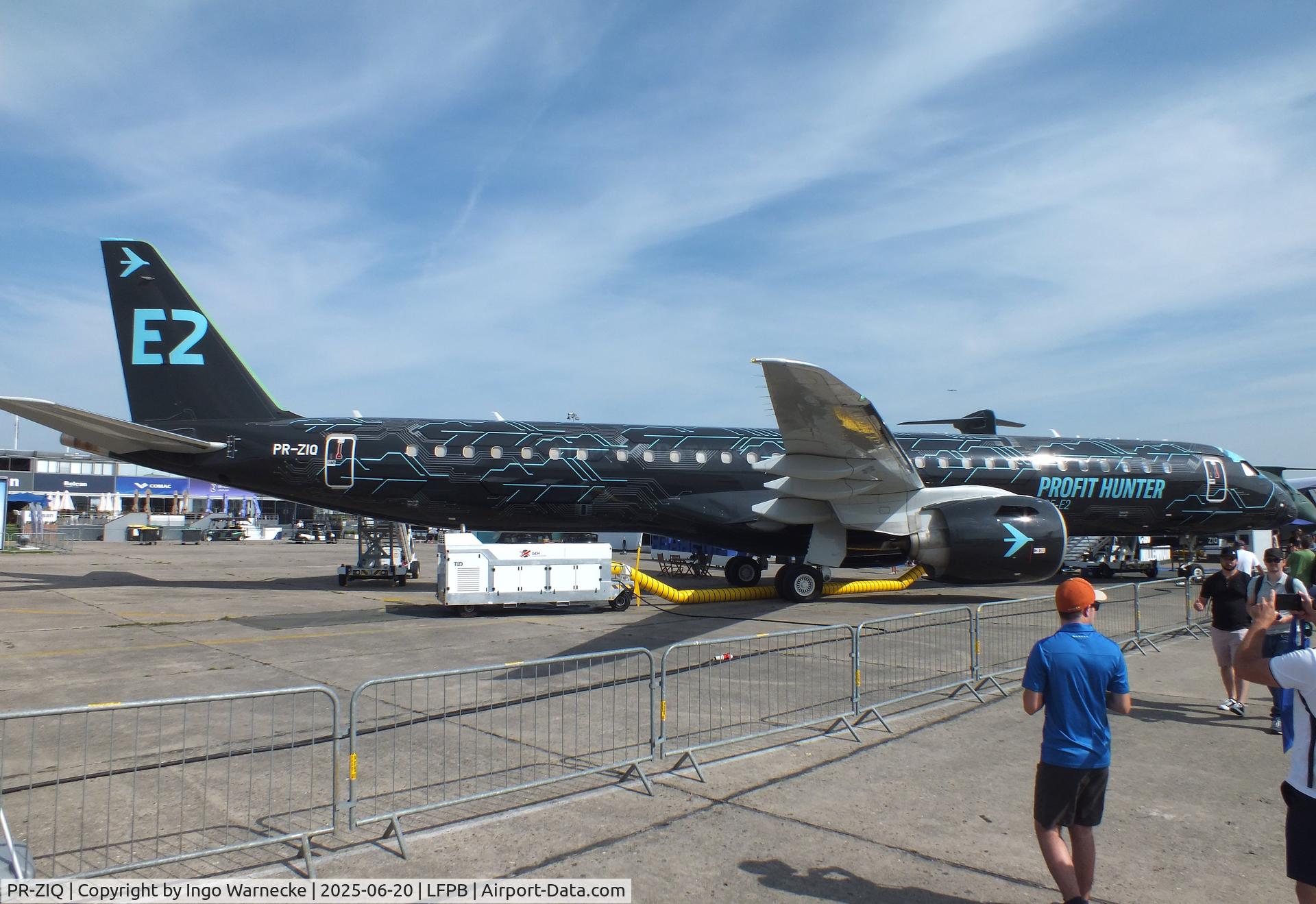 PR-ZIQ, 2017 Embraer ERJ 190-400 STD C/N 19020041, EMBRAER ERJ-195-E2 at the Aerosalon 2025, Paris