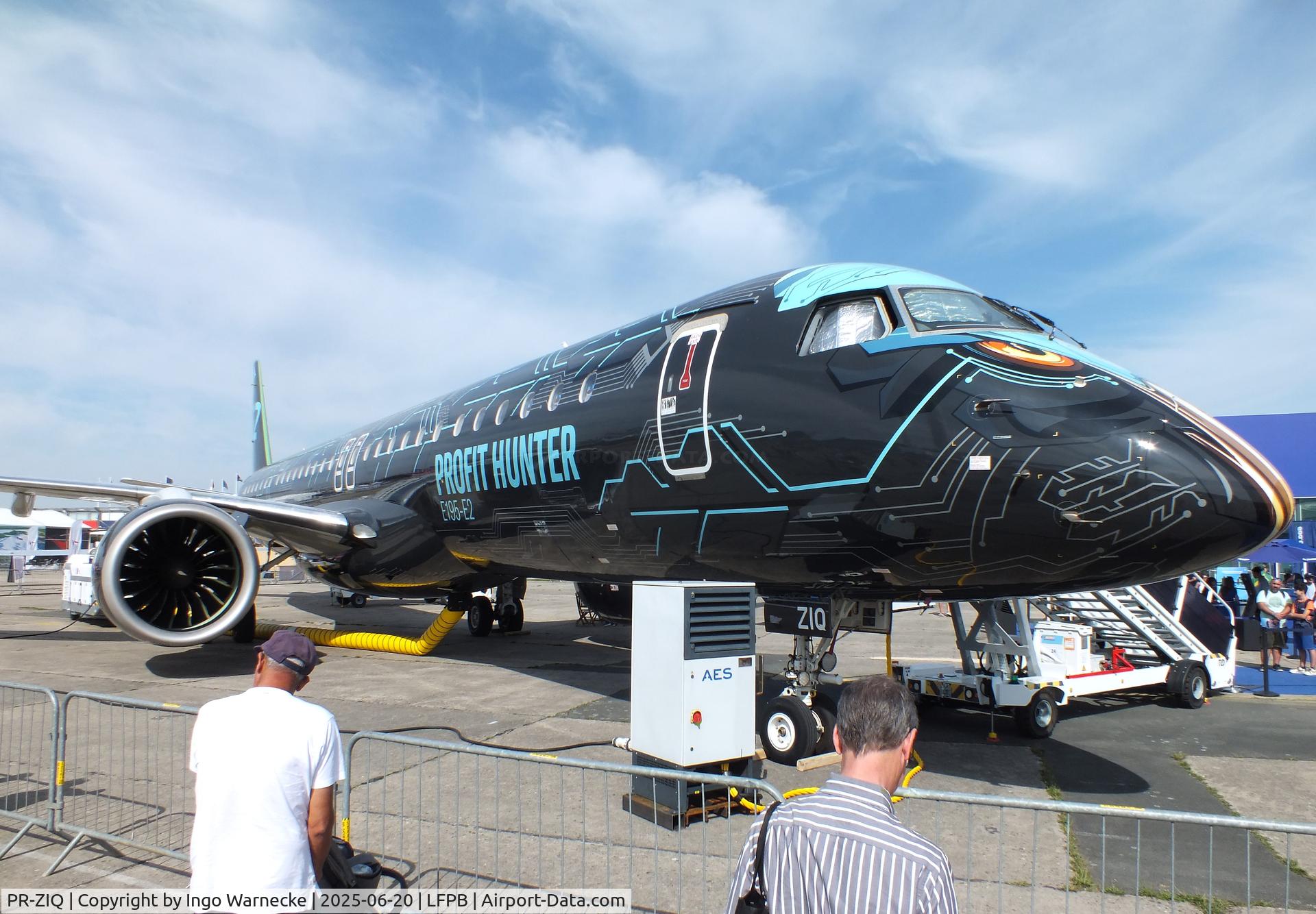 PR-ZIQ, 2017 Embraer ERJ 190-400 STD C/N 19020041, EMBRAER ERJ-195-E2 at the Aerosalon 2025, Paris