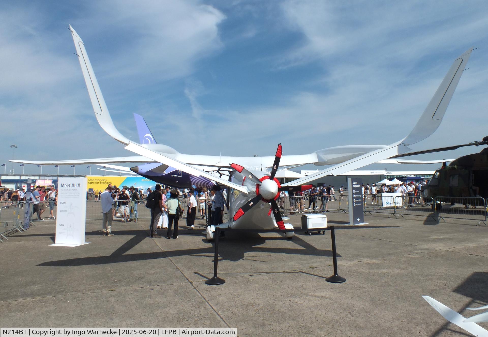 N214BT, 2025 Beta Technologies CX300 C/N BT31C-0002, Beta Technologies ALIA CX300 with electric motor at the Aerosalon 2025, Paris