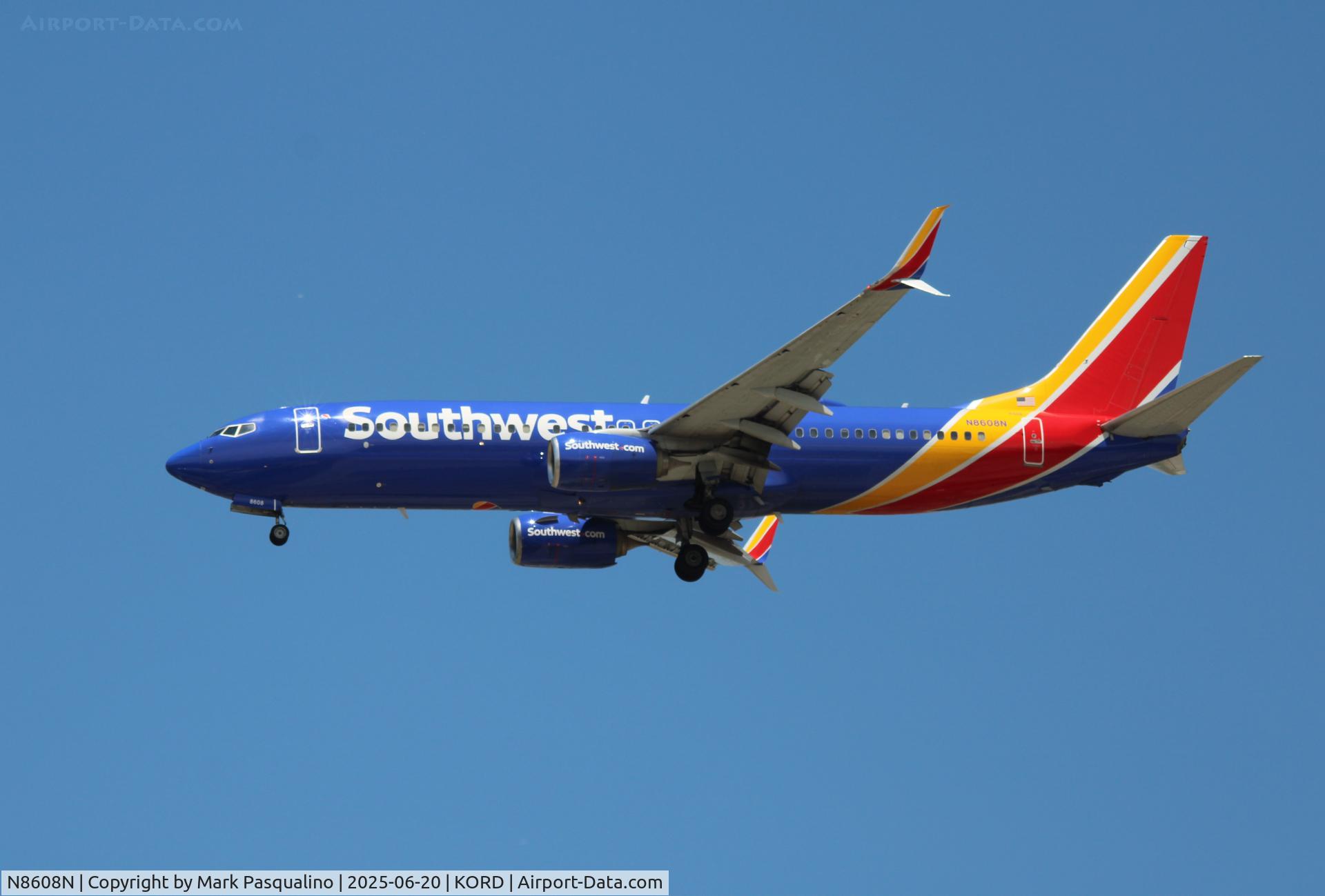 N8608N, 2013 Boeing 737-8H4 C/N 36638, Boeing 737-8H4