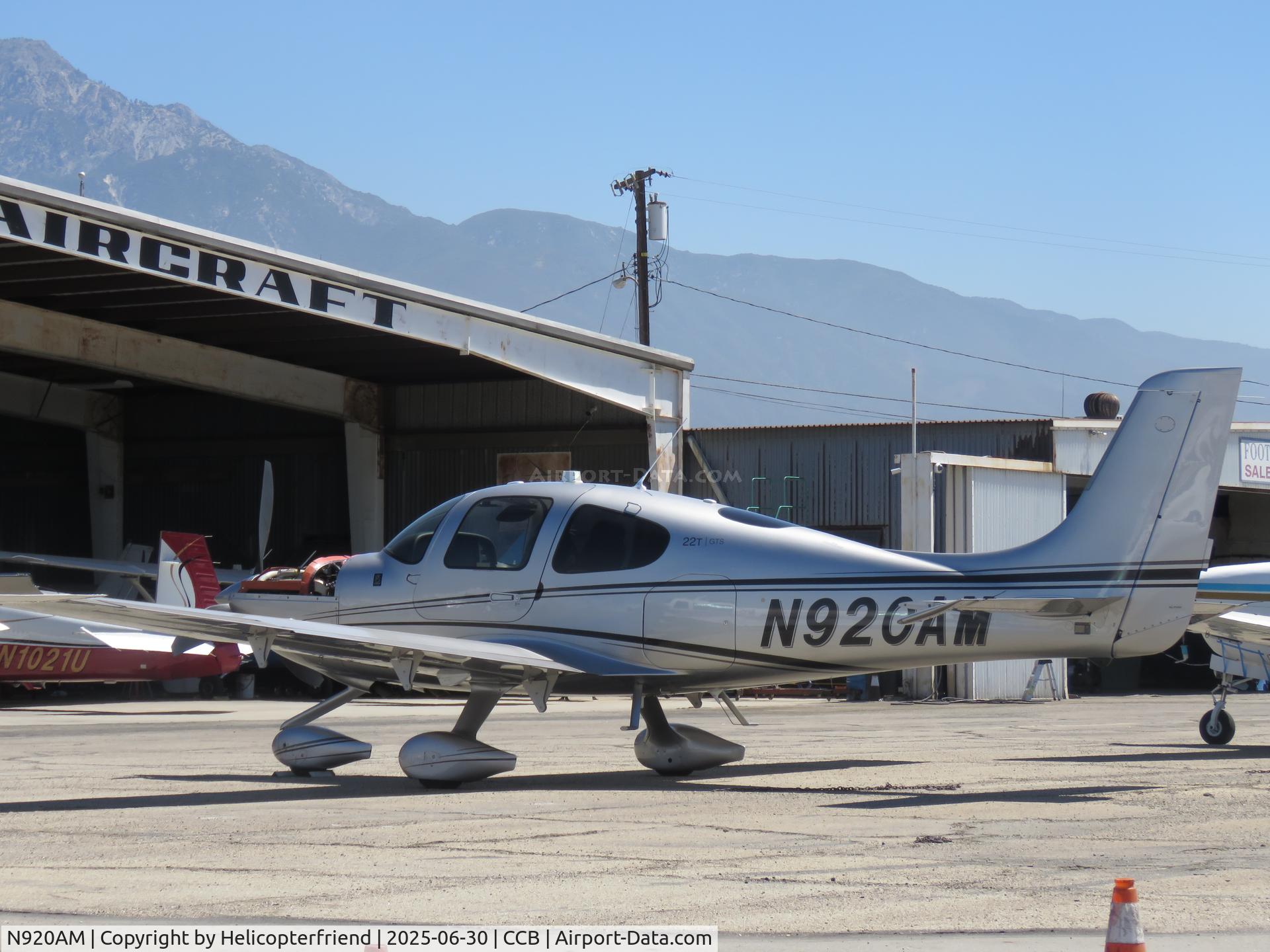 N920AM, 2017 Cirrus SR-22T C/N 1569, Being worked on