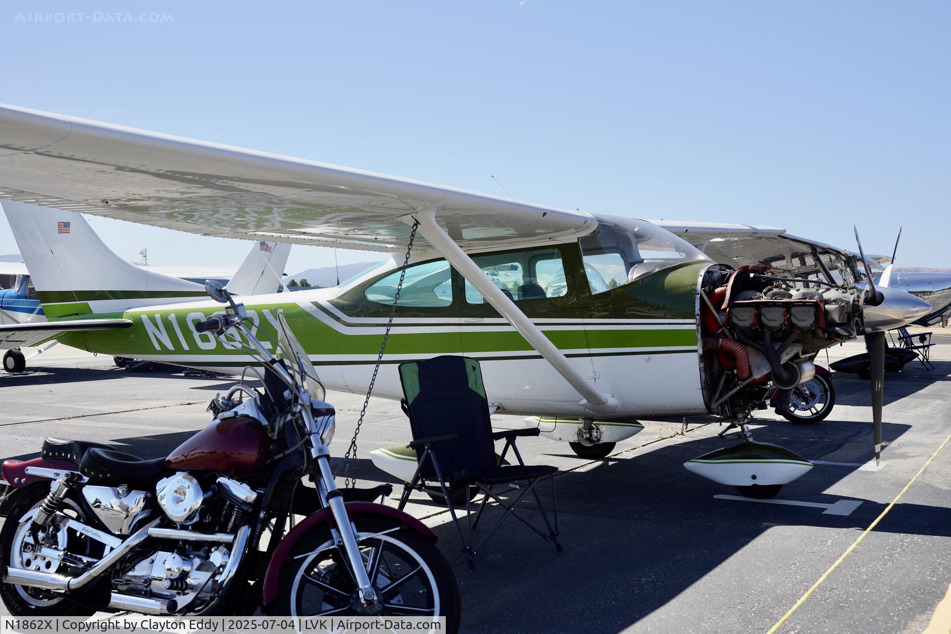 N1862X, 1964 Cessna 182H Skylane C/N 18255962, 4th July Livermore airport in California 2025