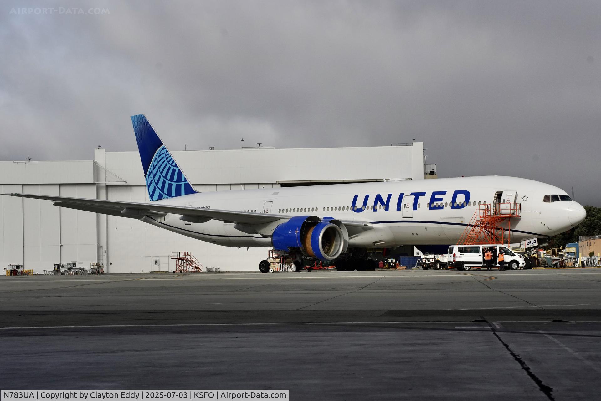 N783UA, 1997 Boeing 777-222/ER C/N 26950, SFO 2025
