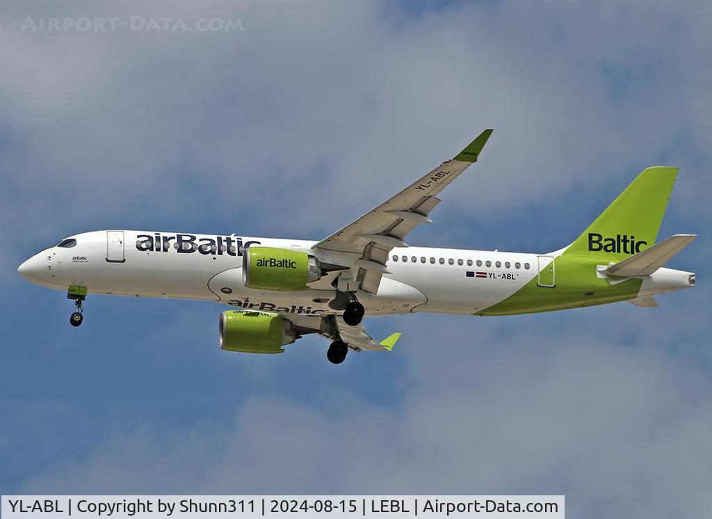 YL-ABL, 2022 Airbus A220-300 C/N 55183, Landing rwy 24R