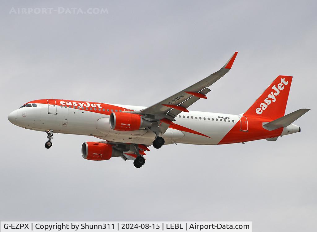 G-EZPX, 2017 Airbus A320-214 C/N 7572, Landing rwy 24R in new c/s