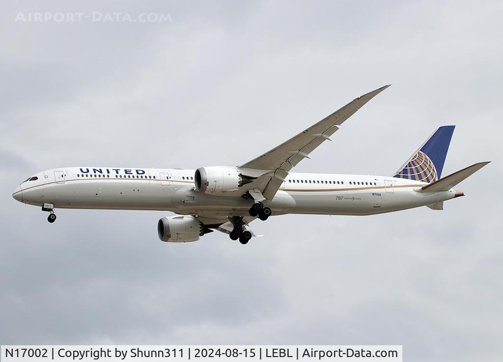 N17002, 2018 Boeing 787-10 Dreamliner C/N 40930, Landing rwy 24R