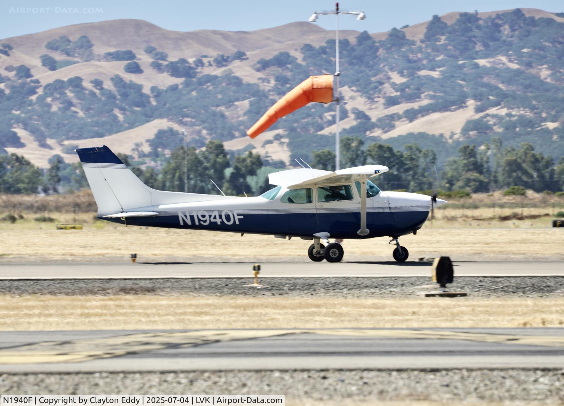 N1940F, 1979 Cessna 172N C/N 17273030, 4th July Livermore airport in California 2025