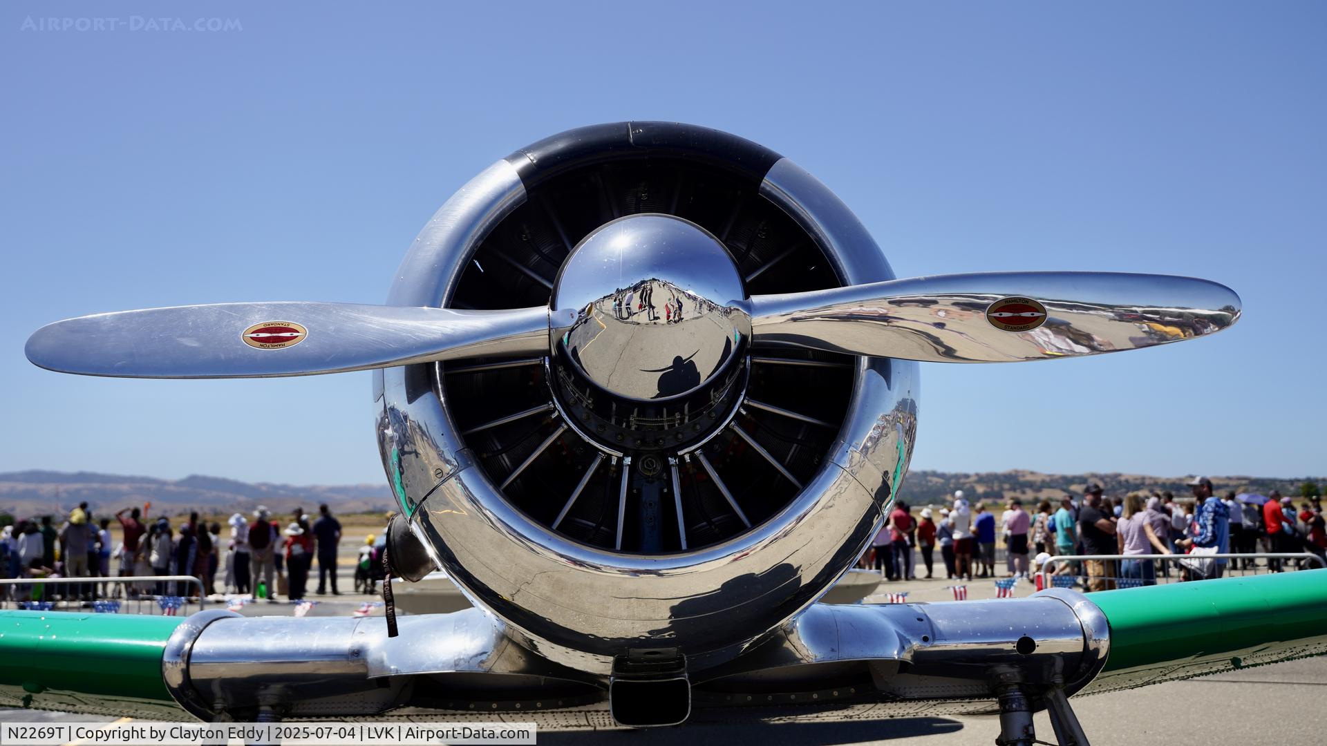 N2269T, 1943 North American Medore SNJ-4 C/N 88-12841, 4th July Livermore airport in California 2025