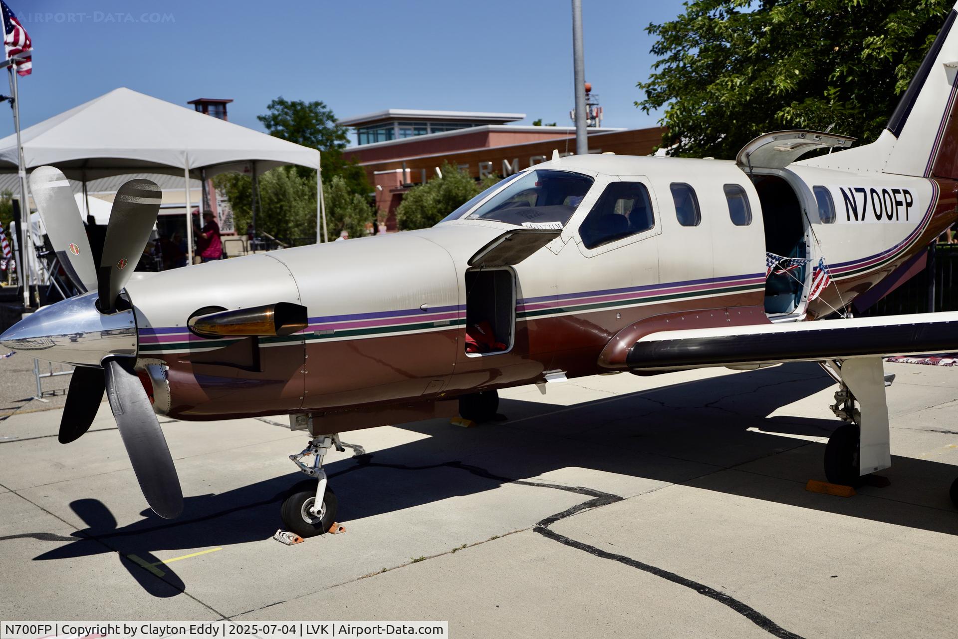 N700FP, 1999 Socata TBM-700A C/N 142, 4th July Livermore airport in California 2025
