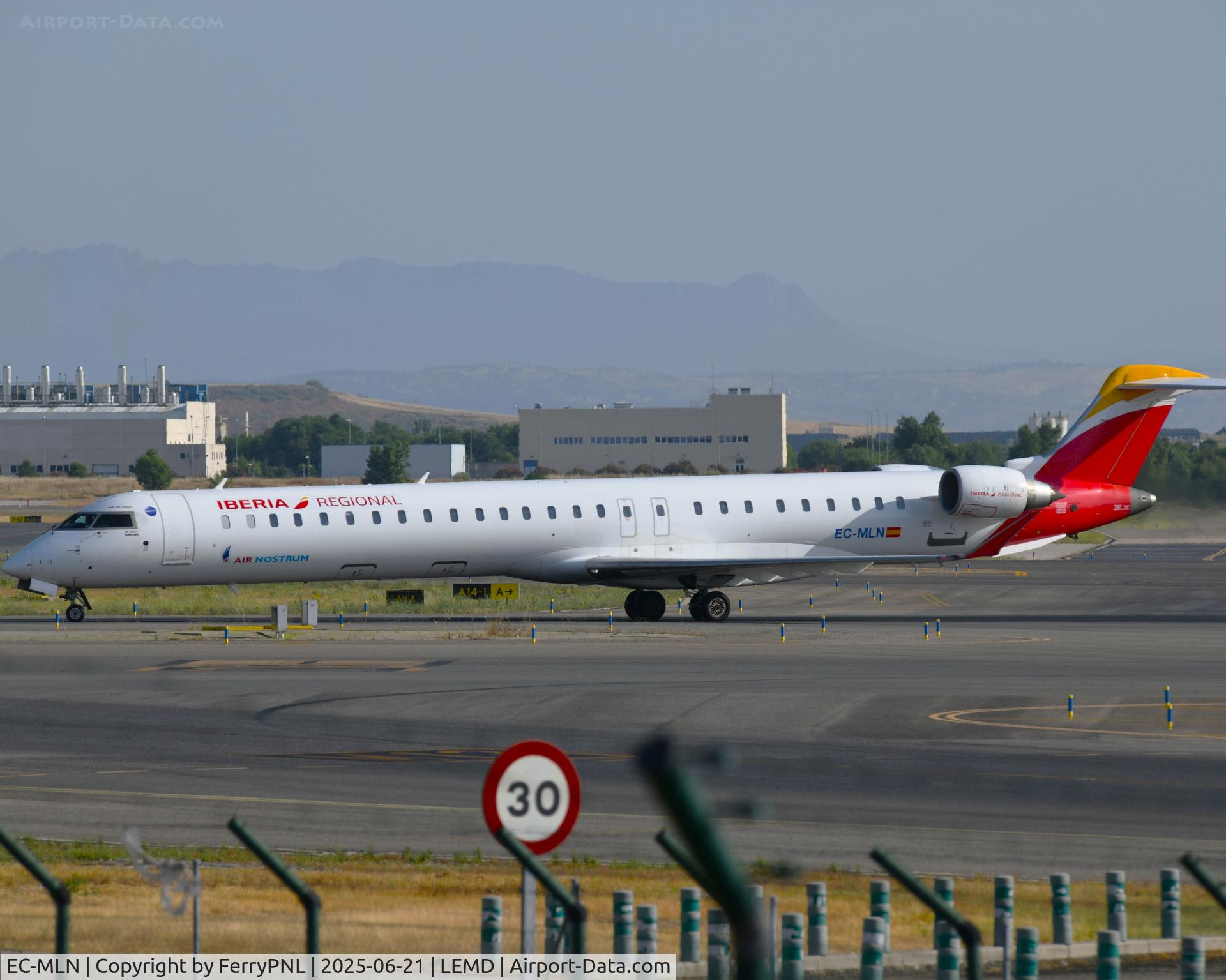 EC-MLN, 2016 Bombardier CRJ-1000 (CL-600-2E25) C/N 19049, Iberia Regional/Air Nostrum CL1000