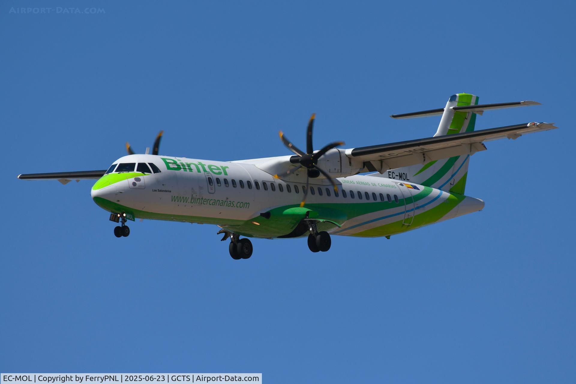 EC-MOL, 2016 ATR 72-600 (72-212A) C/N 1359, Binter ATR72 landing