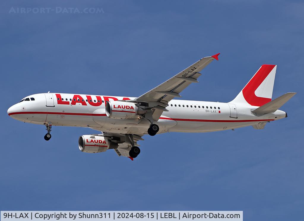 9H-LAX, 2007 Airbus A320-214 C/N 3272, Landing rwy 24R
