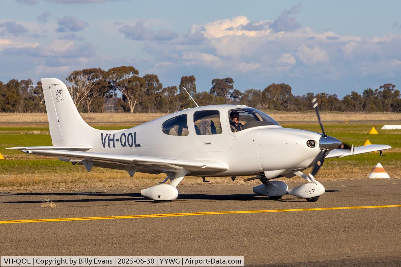 VH-QOL, 2002 Cirrus SR20 C/N 1216, VH-QOL at Yarrawonga Airport