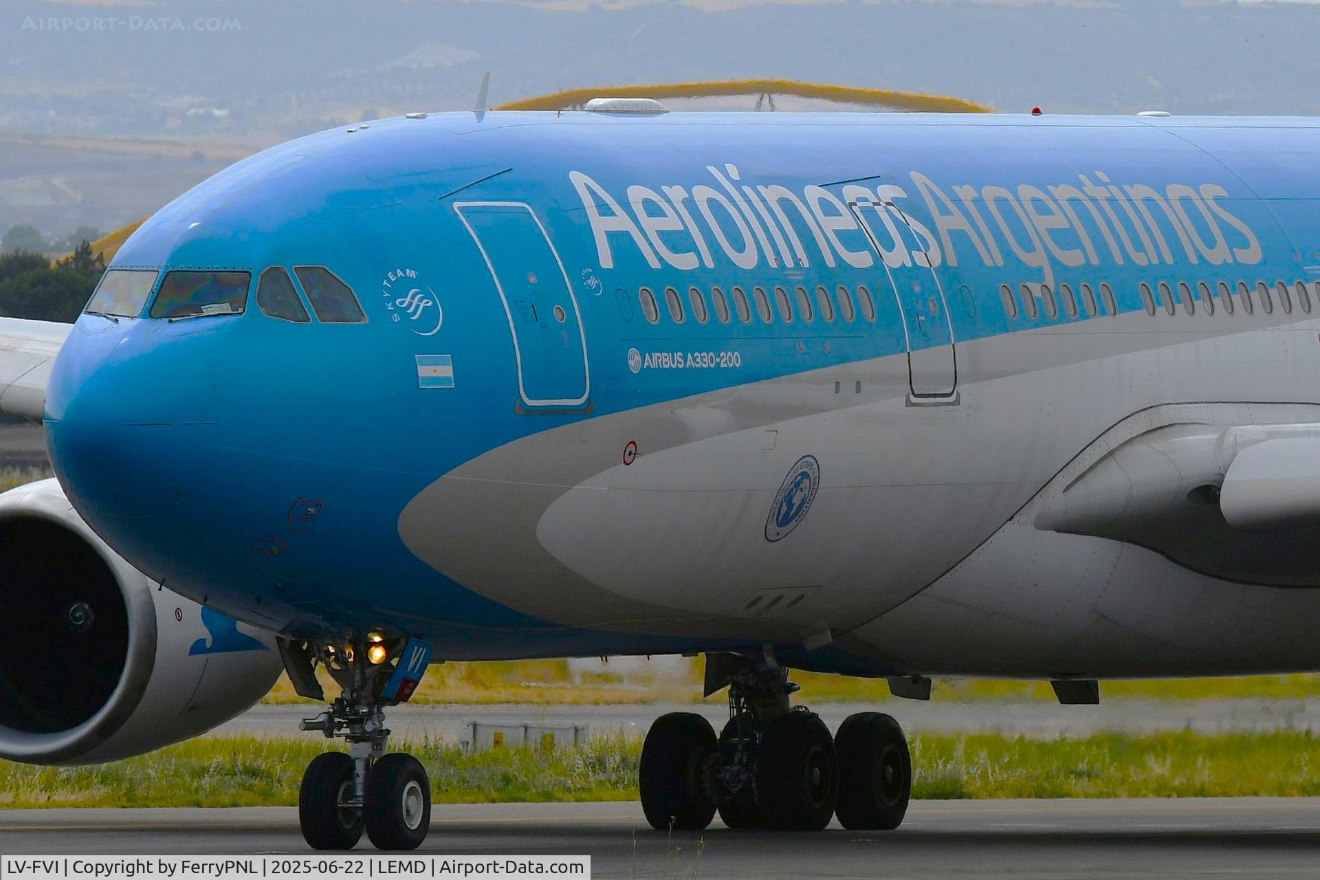 LV-FVI, 2015 Airbus A330-202 C/N 1623, AR A332 close-up