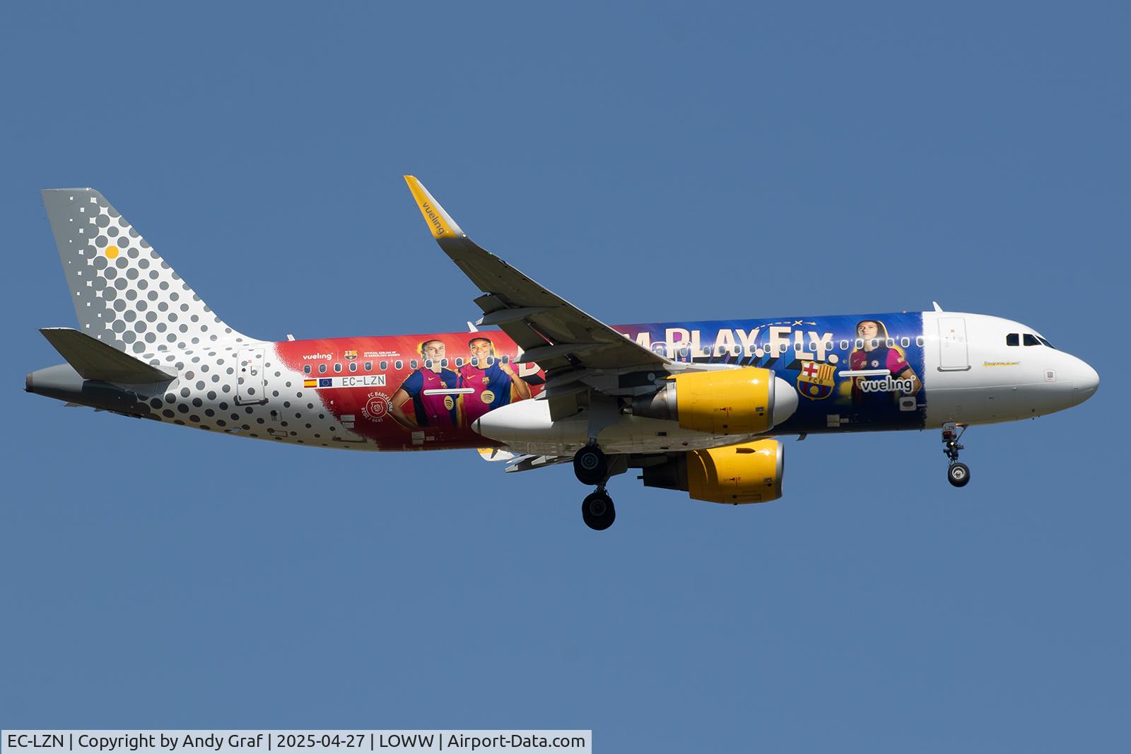 EC-LZN, 2013 Airbus A320-214 C/N 5925, Vueling A320