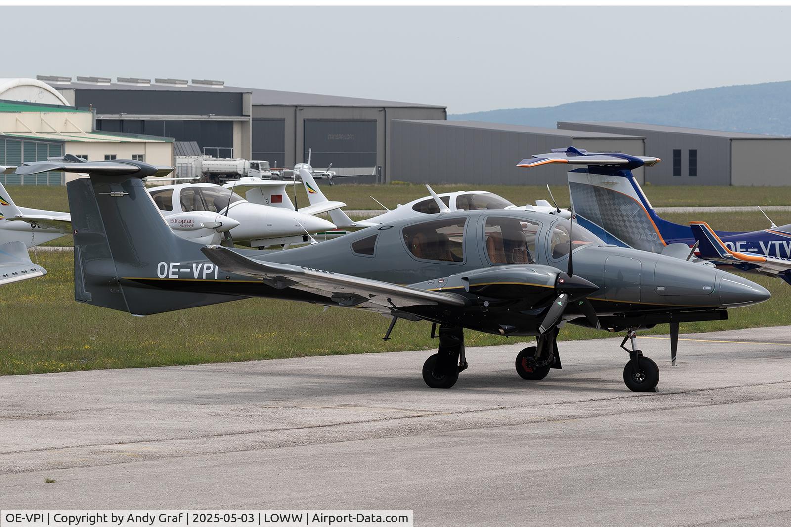OE-VPI, Diamond DA-42 Twin Star C/N 42.099, Untitled DA42