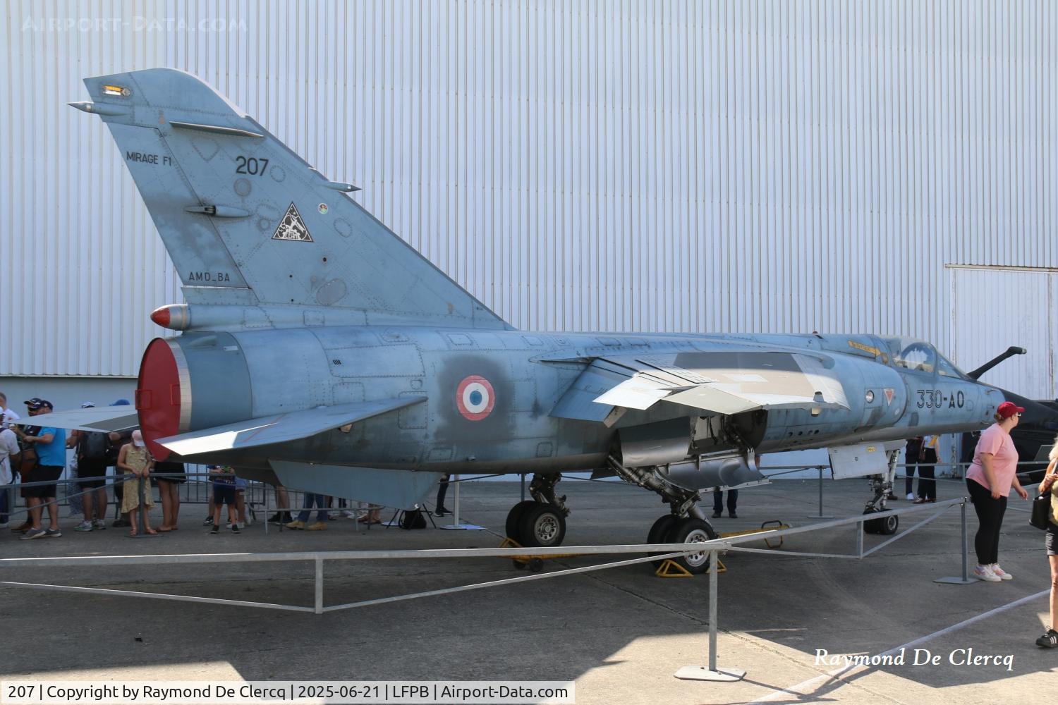 207, Dassault Mirage F.1C C/N 207, Musée de l'Air at Le Bourget.