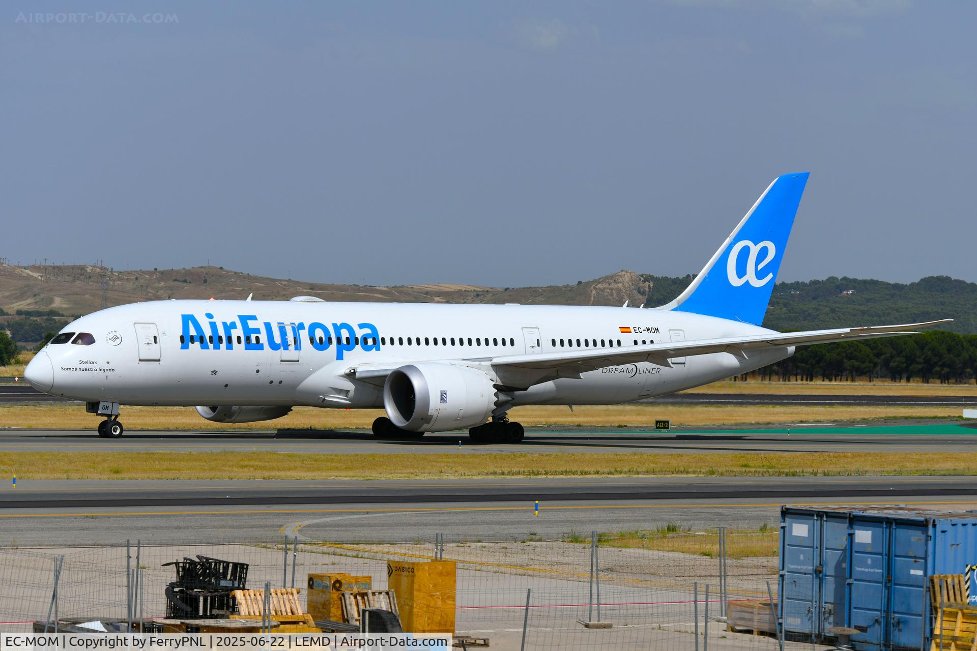 EC-MOM, 2017 Boeing 787-8 Dreamliner Dreamliner C/N 36419, Air Europa B788