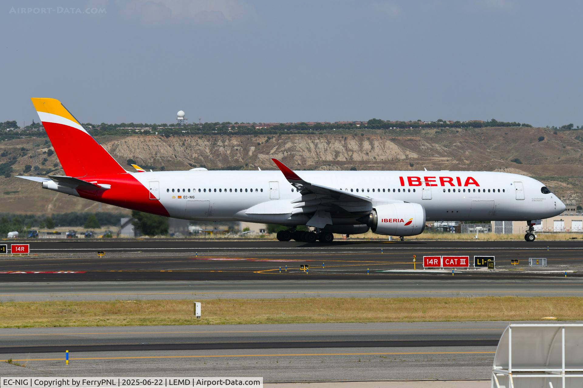 EC-NIG, 2020 Airbus A350-941 C/N 0397, Iberia A359 taking-off