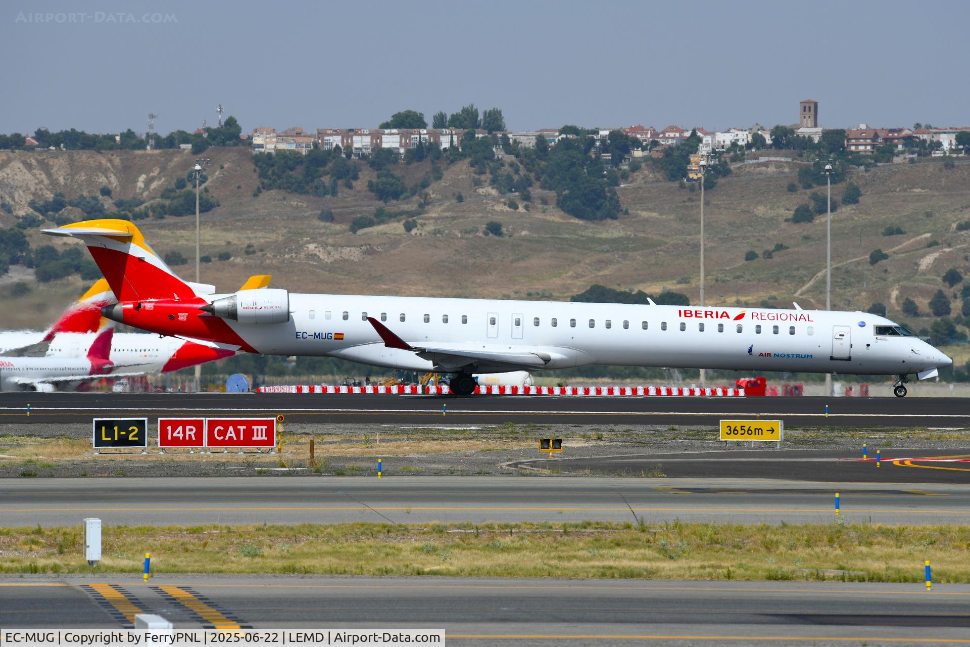 EC-MUG, 2018 Bombardier CRJ-1000 (CL-600-2E25) C/N 19061, Iberia Regional CL1000 for departure