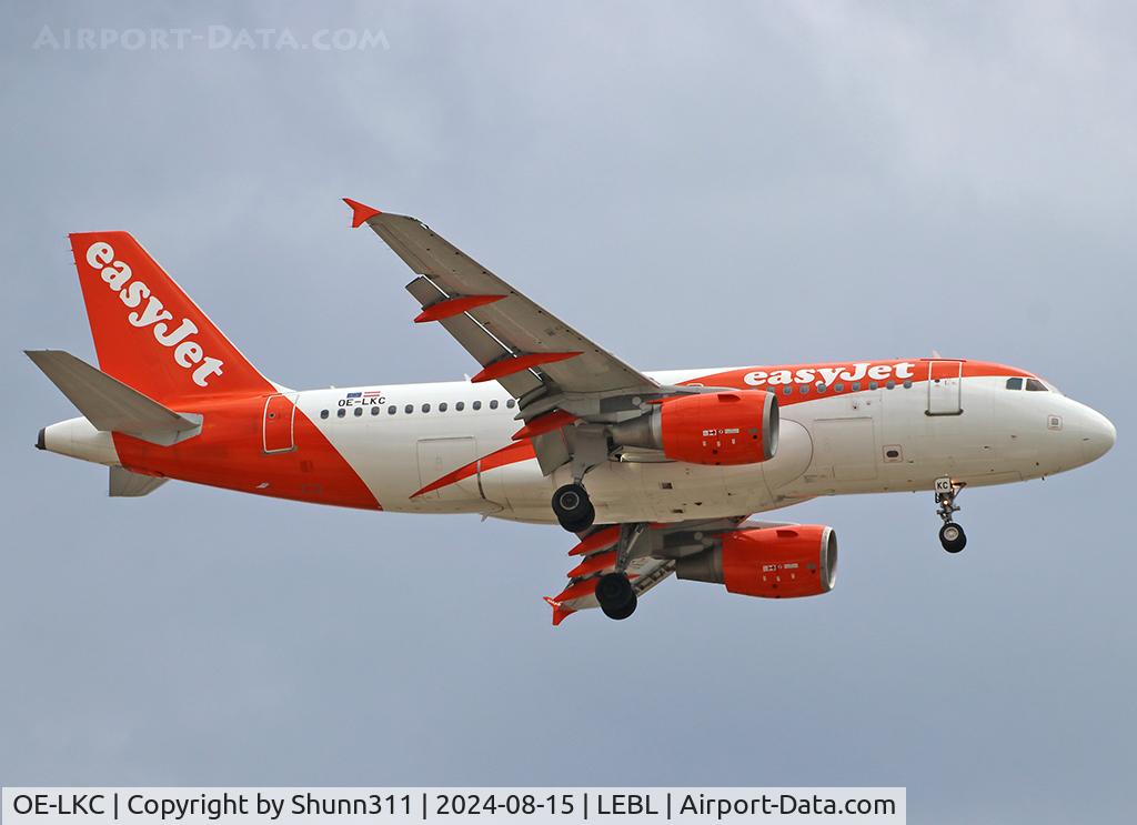 OE-LKC, 2009 Airbus A319-111 C/N 4056, Landing rwy 24R