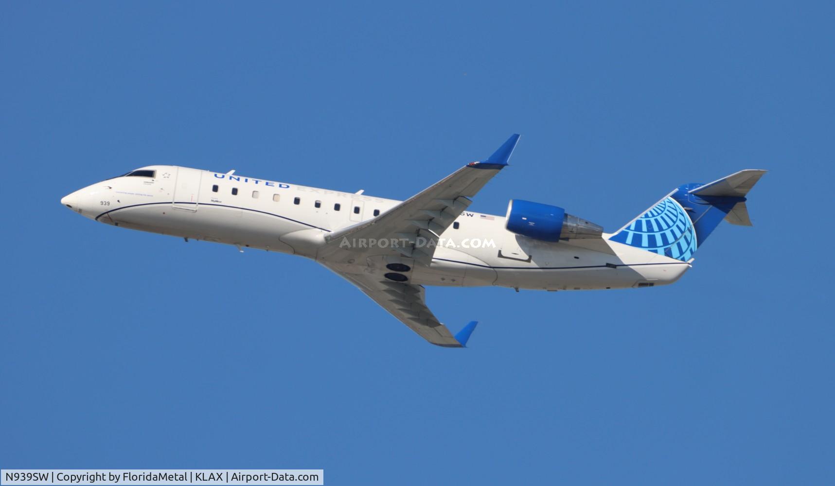N939SW, 2003 Bombardier CRJ-200LR (CL-600-2B19) C/N 7742, SKW/UE CR2 nc zx lax-sgu