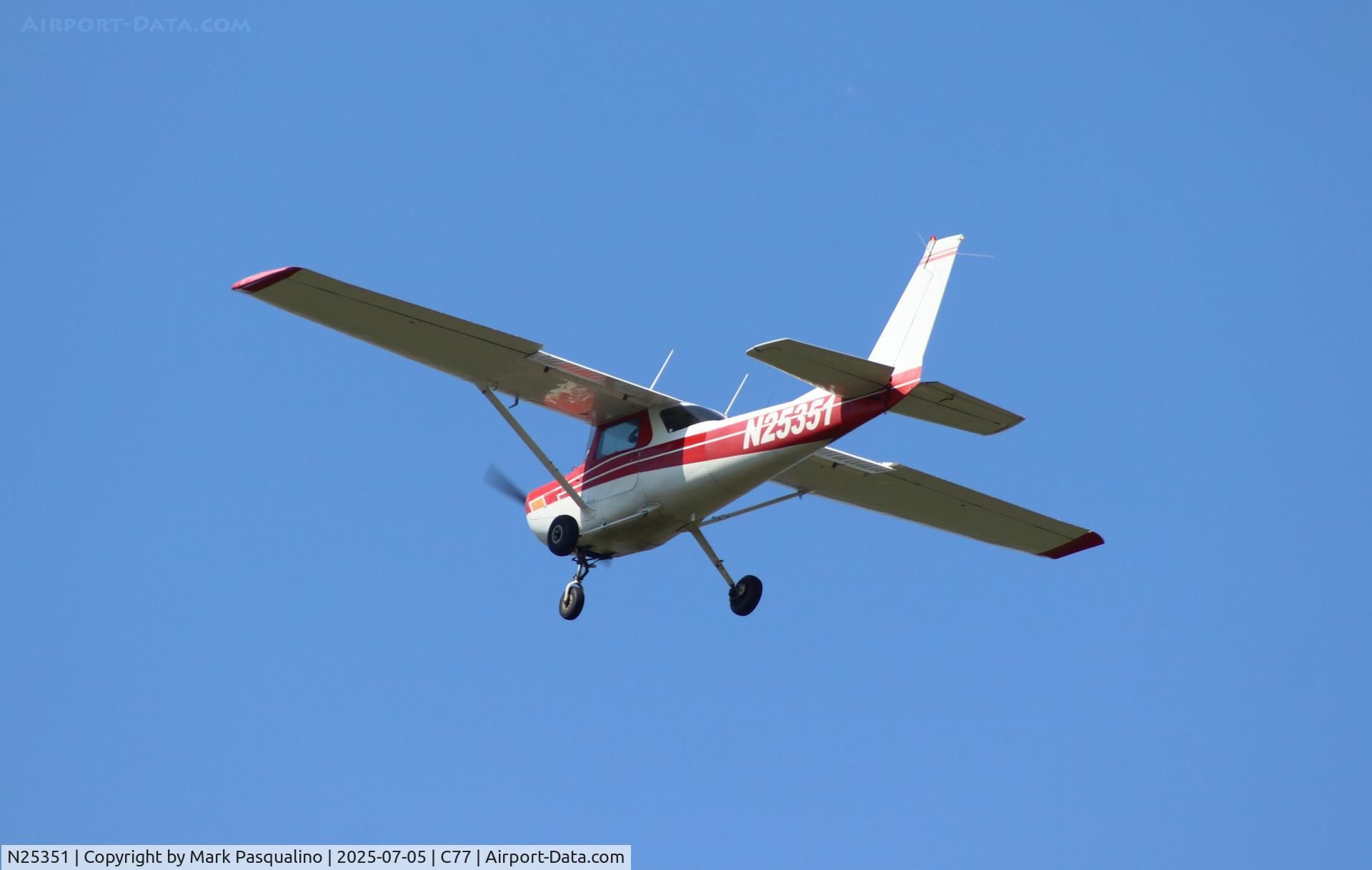 N25351, 1977 Cessna 152 C/N 15280609, Cessna 152