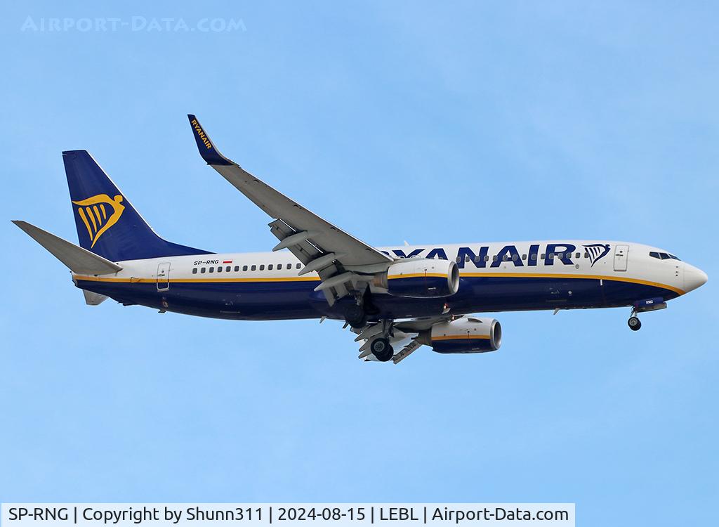 SP-RNG, Boeing 737-800 C/N 33579, Landing rwy 24R