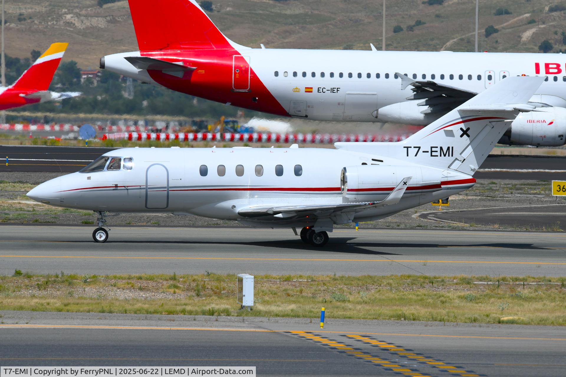 T7-EMI, 2007 Hawker 900XP C/N HA-0034, Luxaviation HS900XP