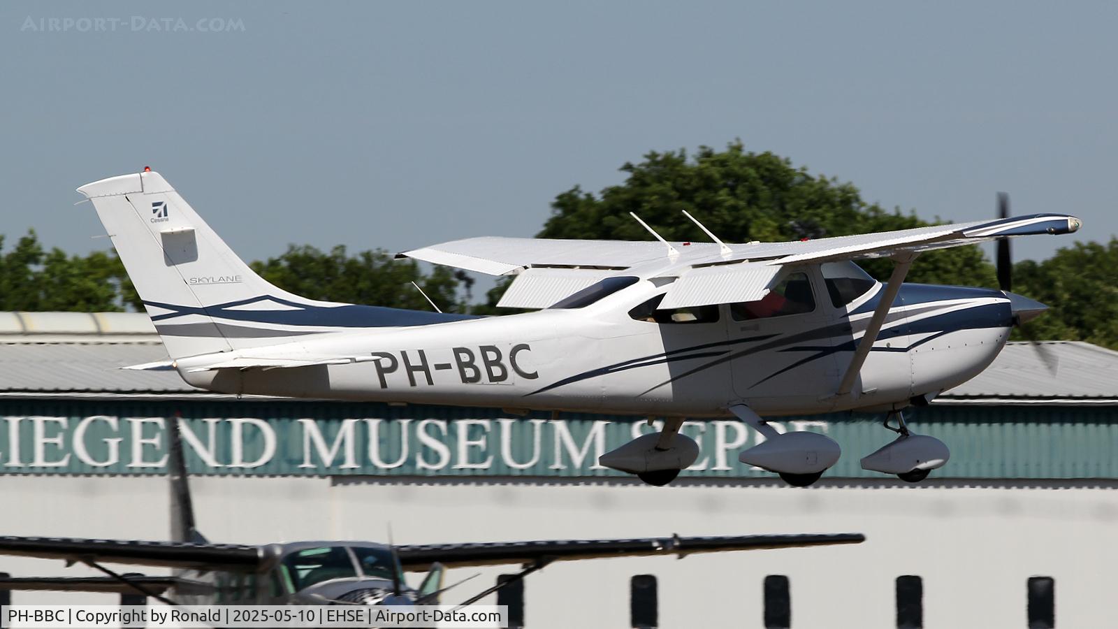 PH-BBC, 2007 Cessna 182T Skylane C/N 18281983, at seppe