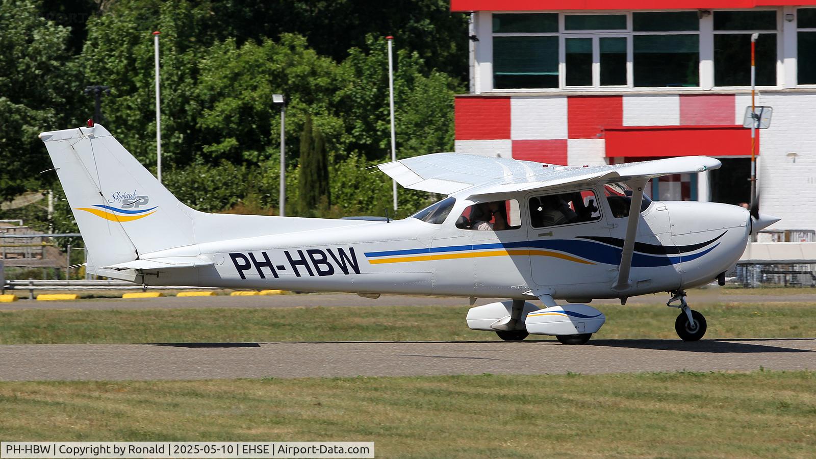 PH-HBW, Cessna 172S C/N 172S8113, at seppe