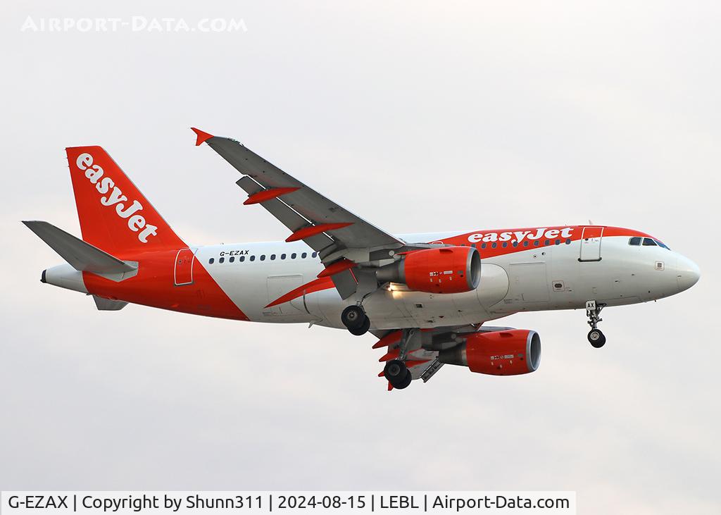 G-EZAX, 2006 Airbus A319-111 C/N 2818, Landing rwy 24R in new c/s