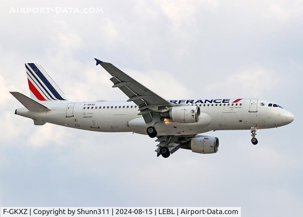 F-GKXZ, 2009 Airbus A320-214 C/N 4084, Landing rwy 24R in modified new livery