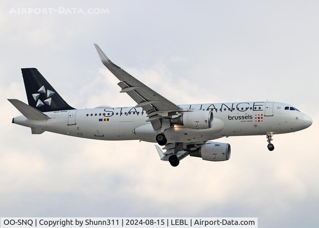 OO-SNQ, 2013 Airbus A320-214 C/N 5658, Landing rwy 24R in Star Alliance c/s