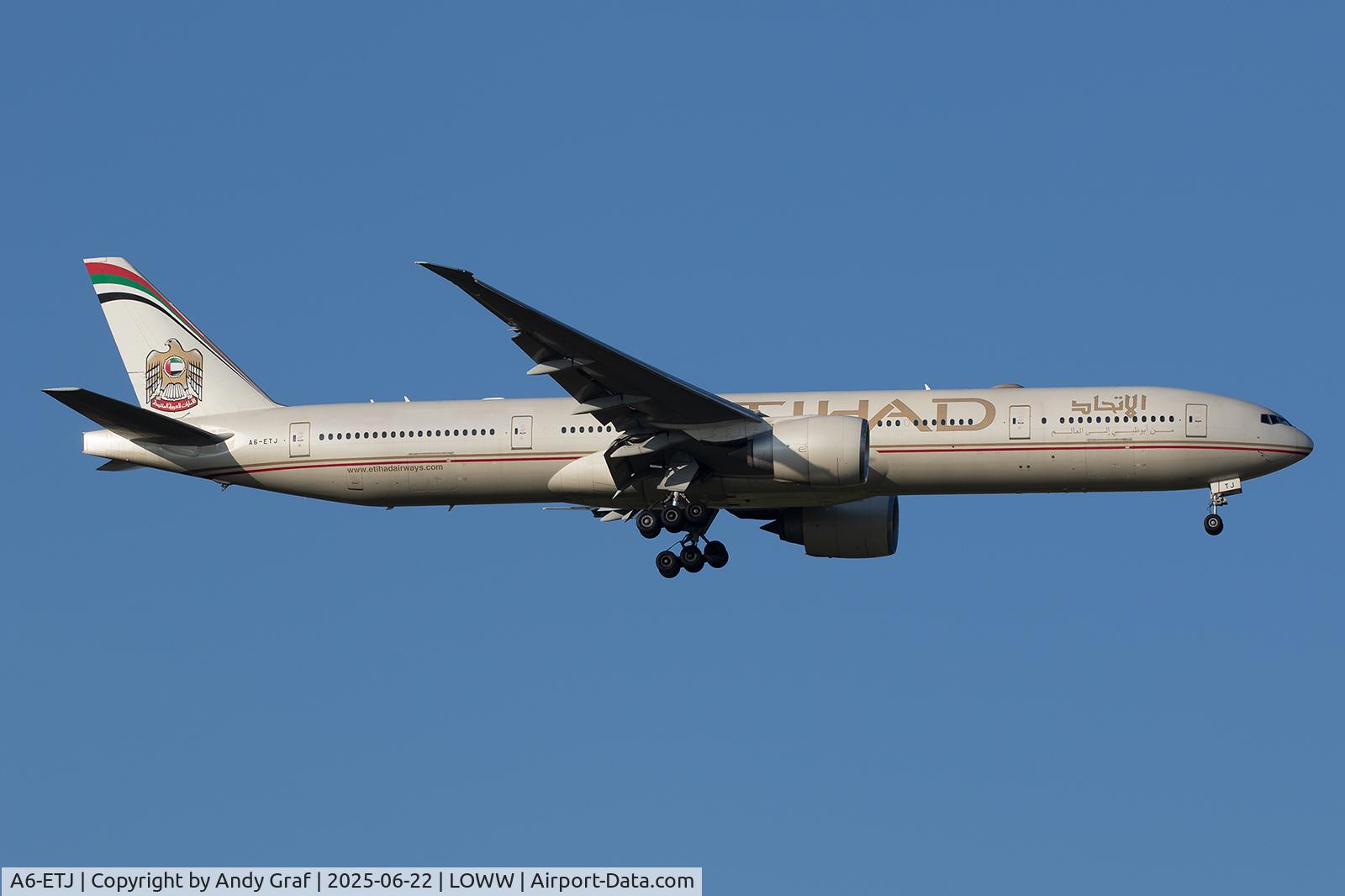 A6-ETJ, 2012 Boeing 777-3FX/ER C/N 39685, Ethiad 777-300