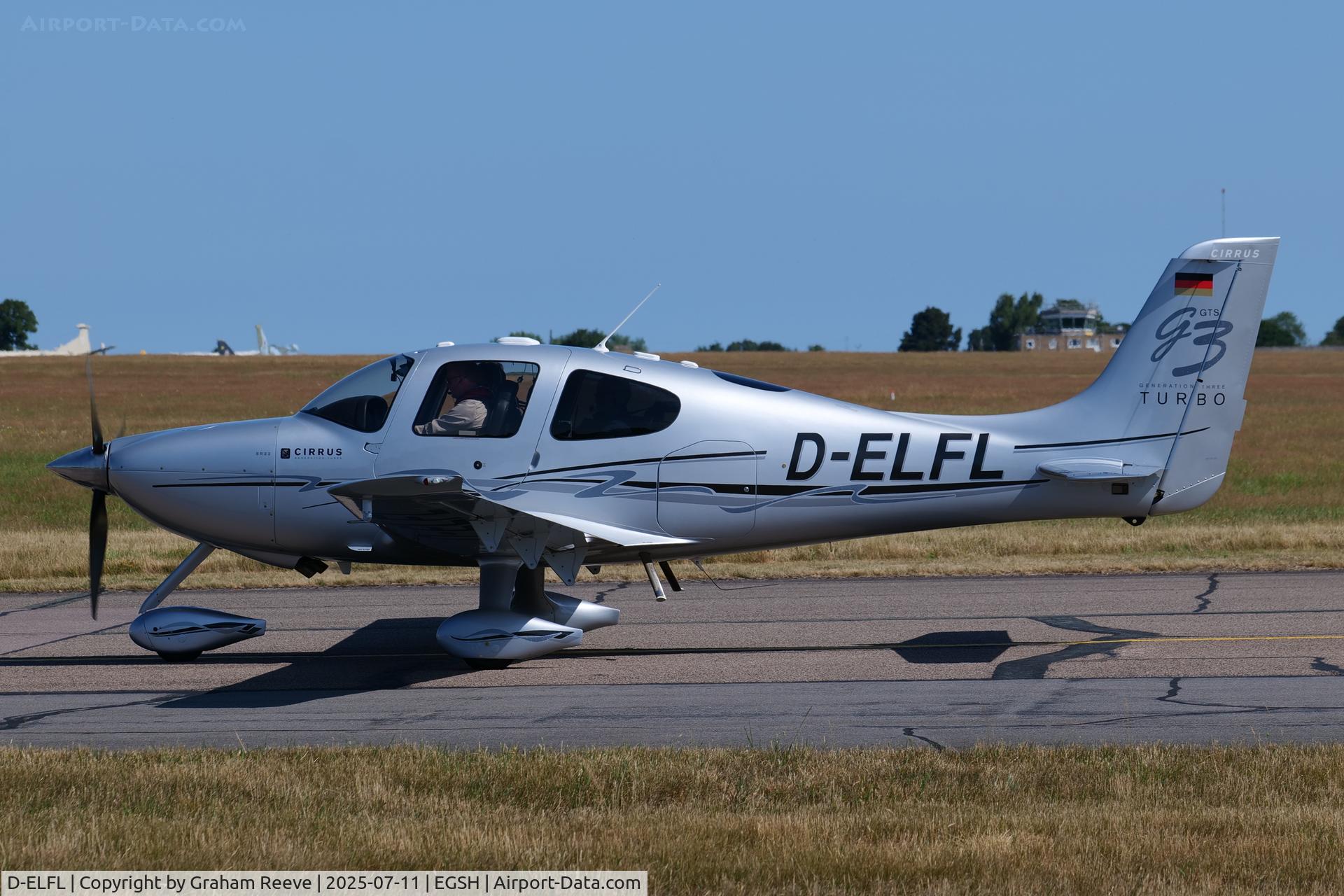 D-ELFL, 2008 Cirrus SR22 GTS G3 C/N 3141, Just landed at Norwich.