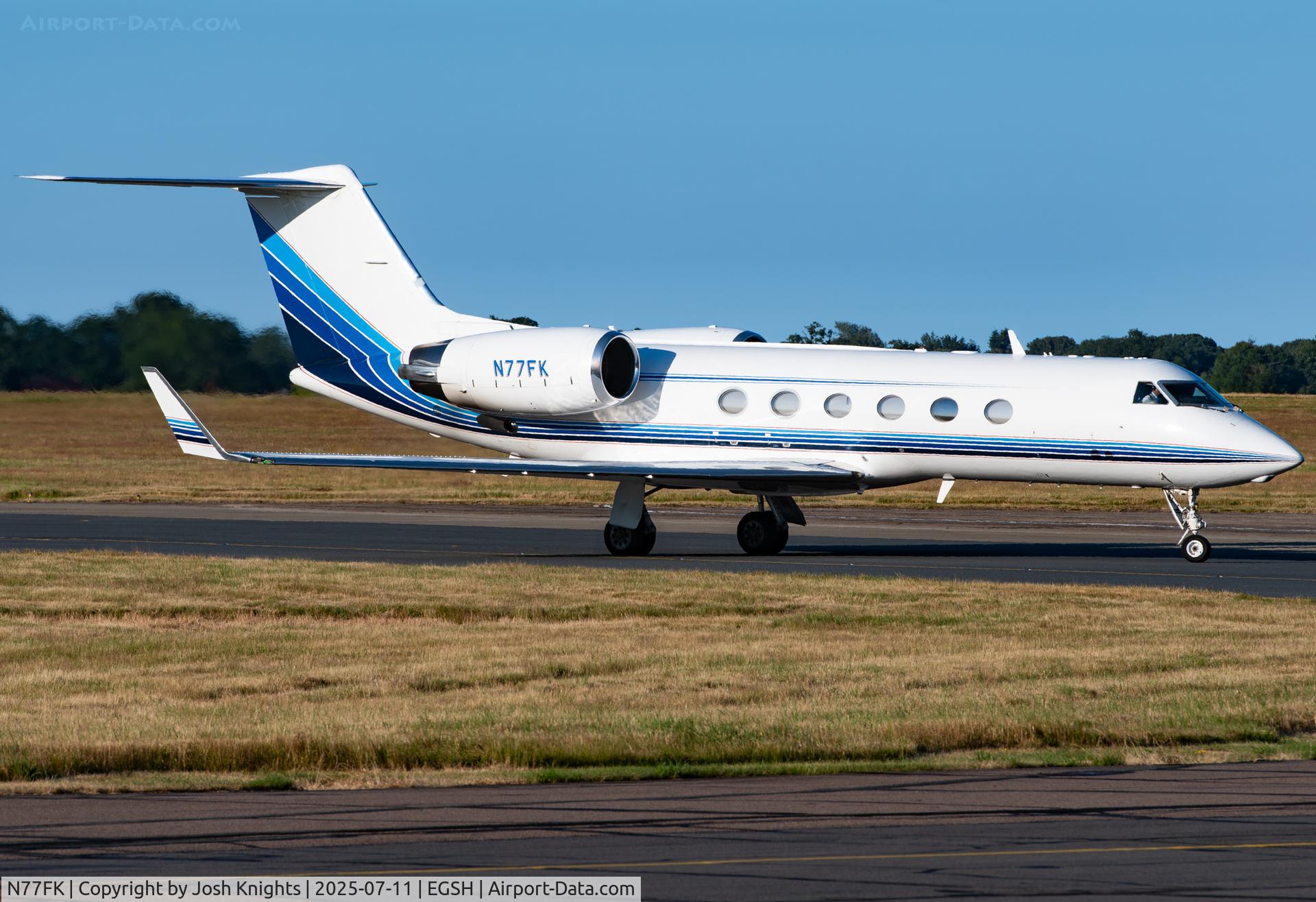 N77FK, 1998 Gulfstream Aerospace G-IV C/N 1357, Arriving From Paris Le Bourget.