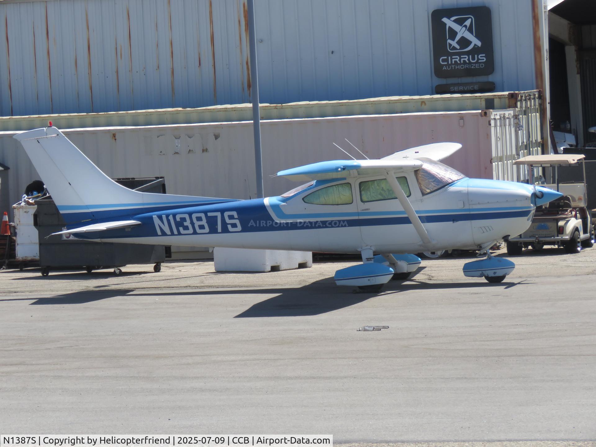 N1387S, 1976 Cessna 182P Skylane C/N 18264948, Waiting to be worked on