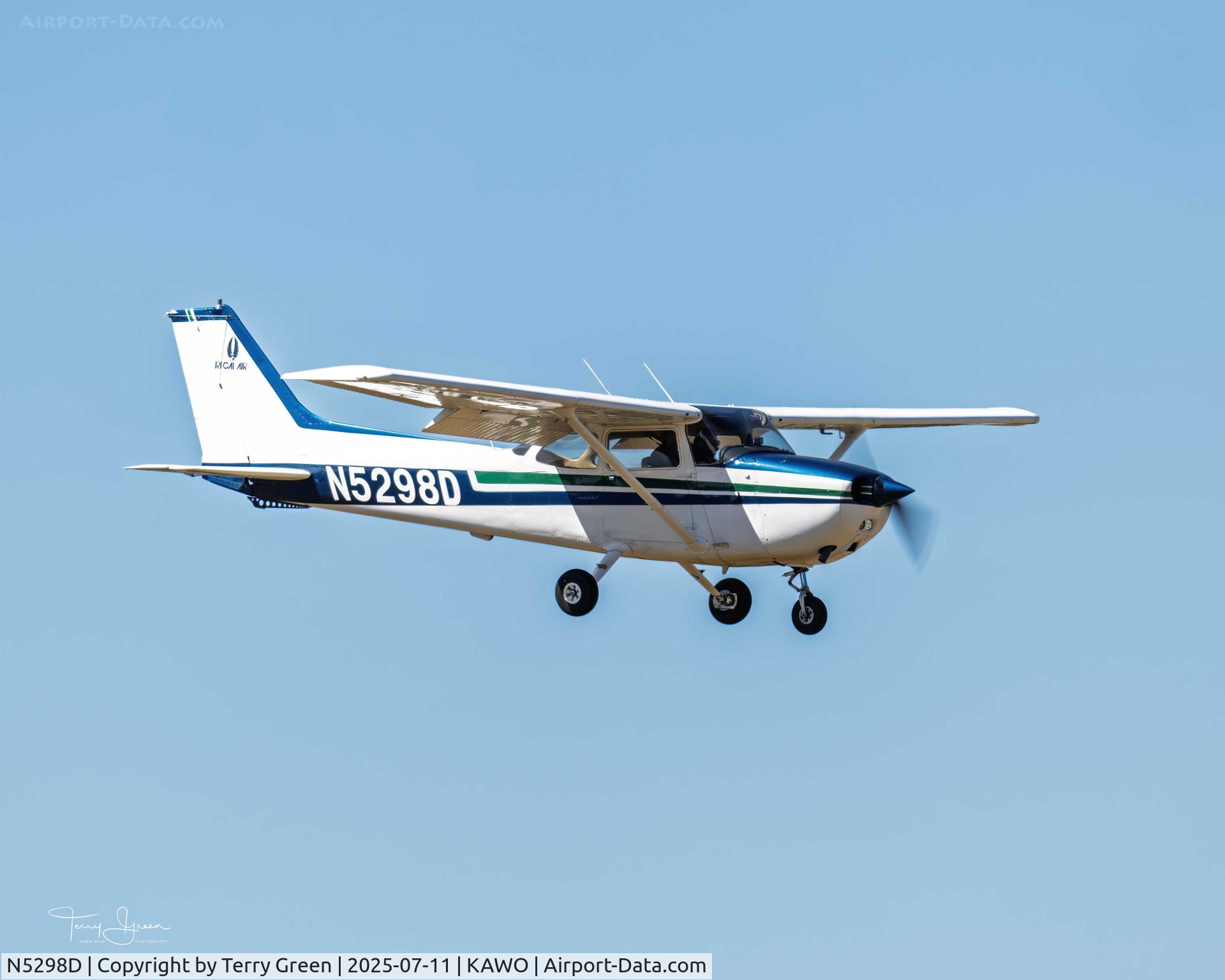 N5298D, 1979 Cessna 172N C/N 17272500, KAWO