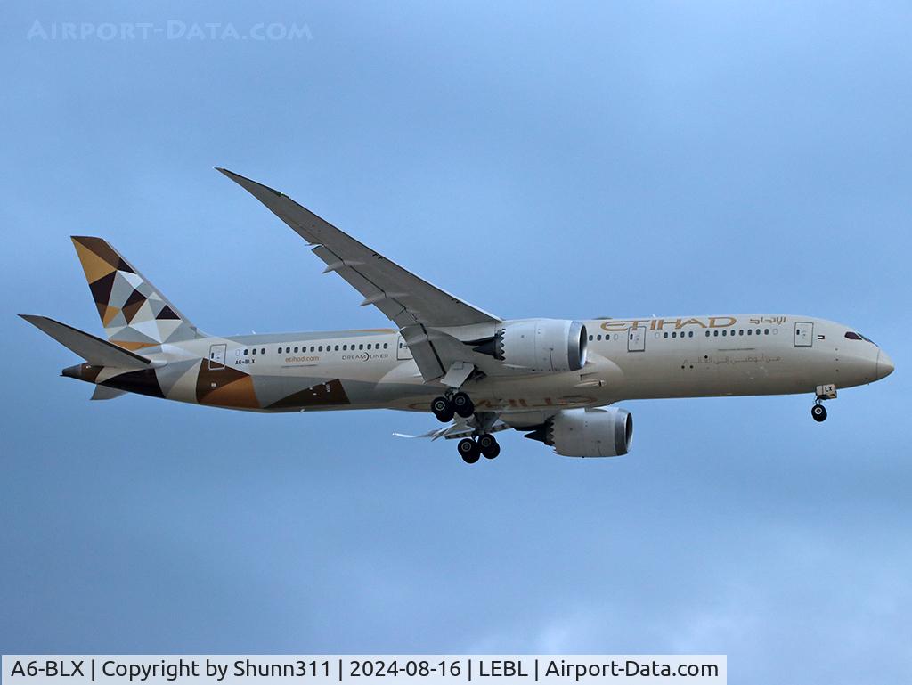 A6-BLX, 2019 Boeing 787-9 Dreamliner C/N 39665, Landing rwy 20