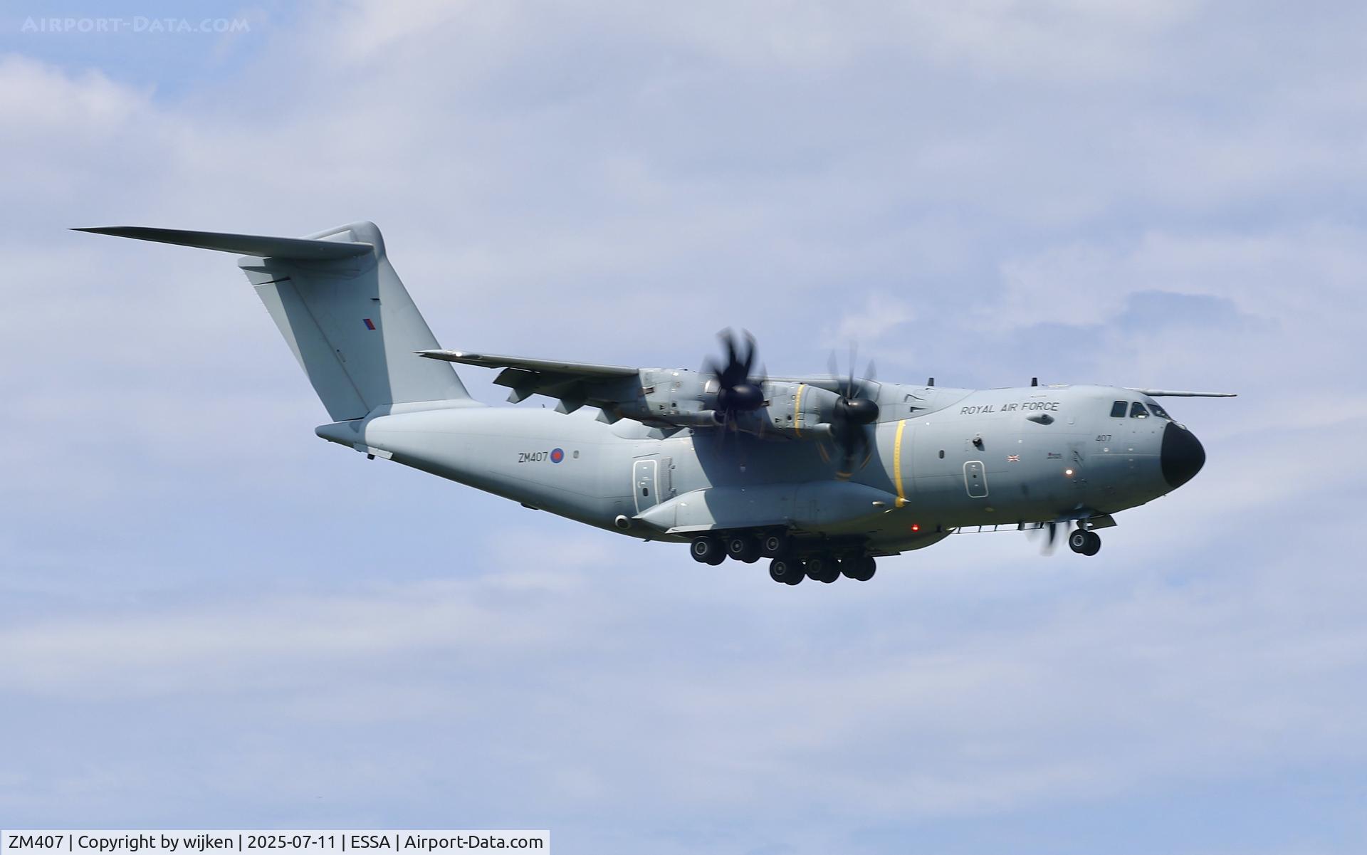 ZM407, 2015 Airbus A400M Atlas C.1 C/N 026, Rwy 01L