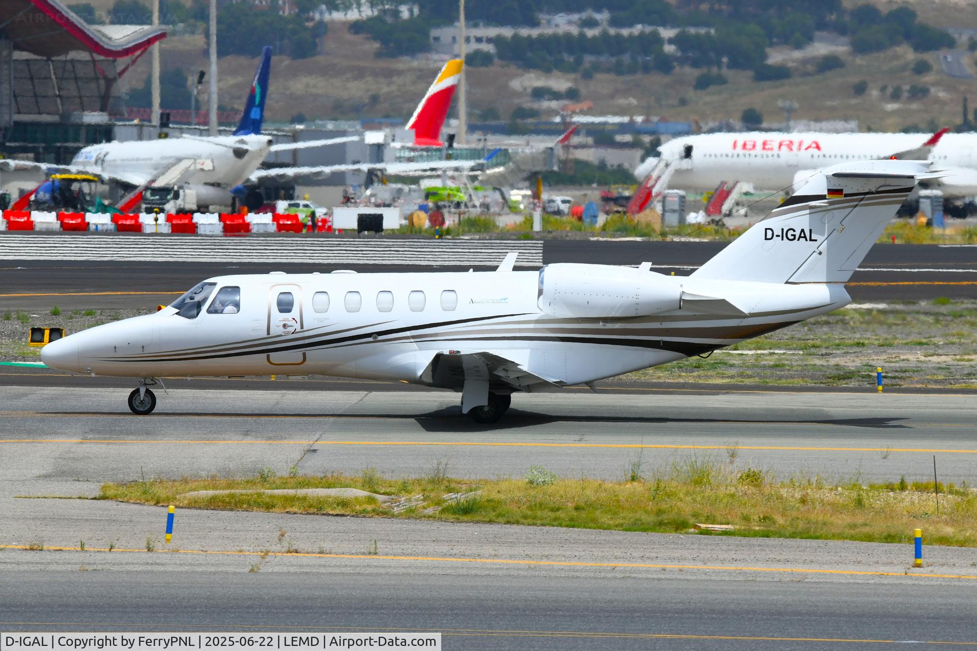 D-IGAL, 2008 Cessna 525A CitationJet CJ2+ C/N 525A-0436, ProAir Aviation Ce525A departing MAD